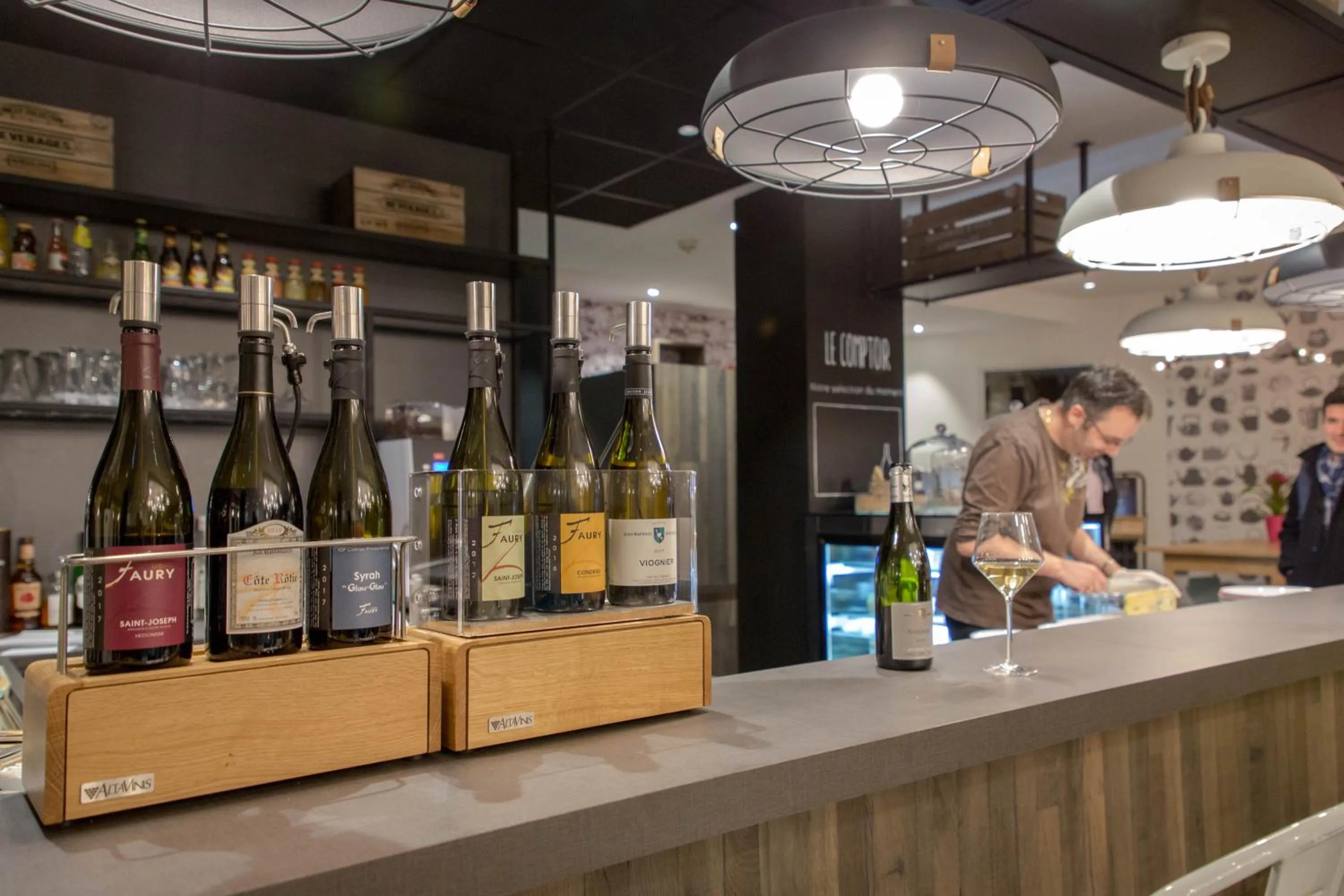 Lounge or bar in ibis Lyon Sud Vienne Saint-Louis