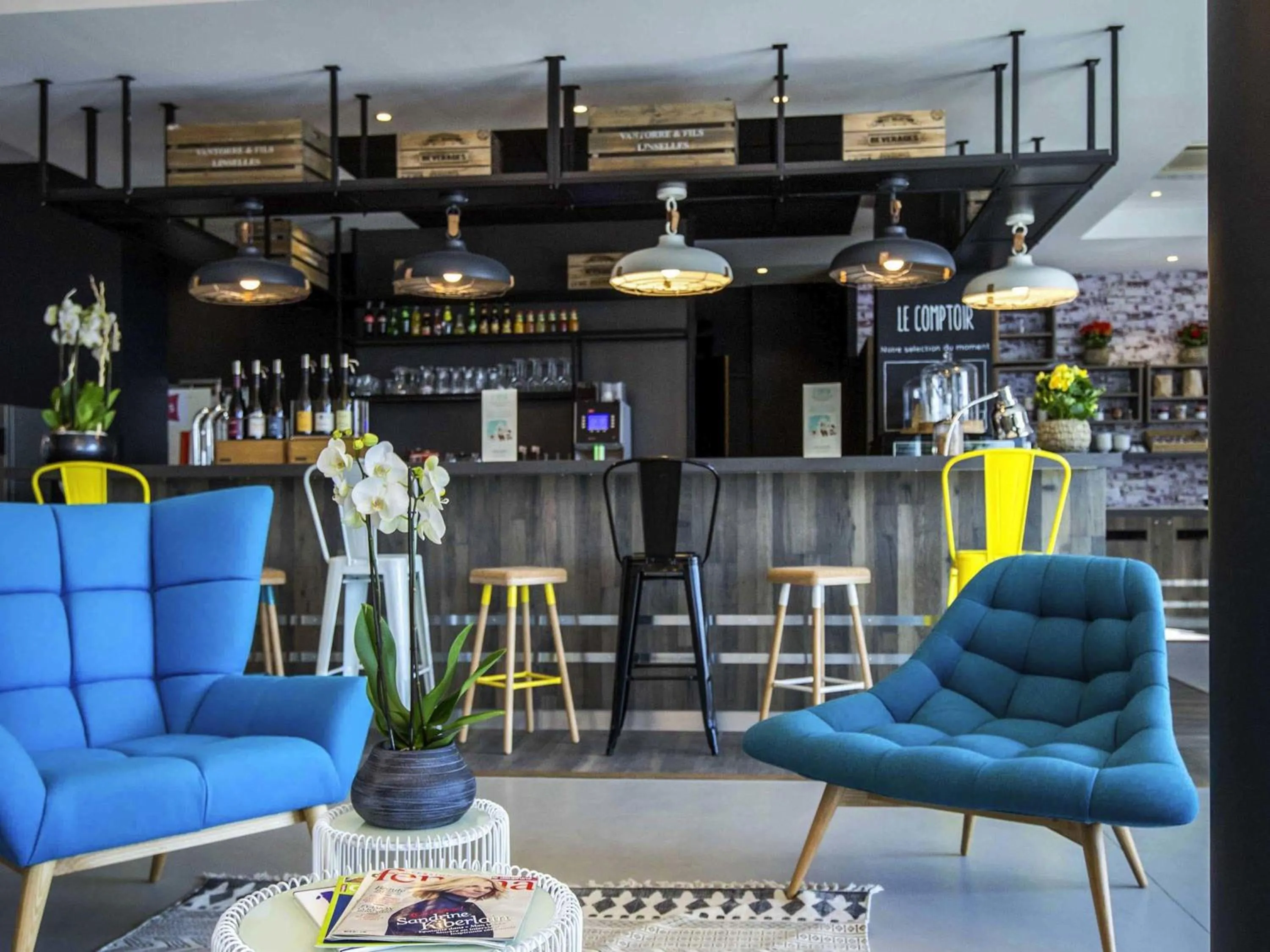 Lounge or bar in ibis Lyon Sud Vienne Saint-Louis