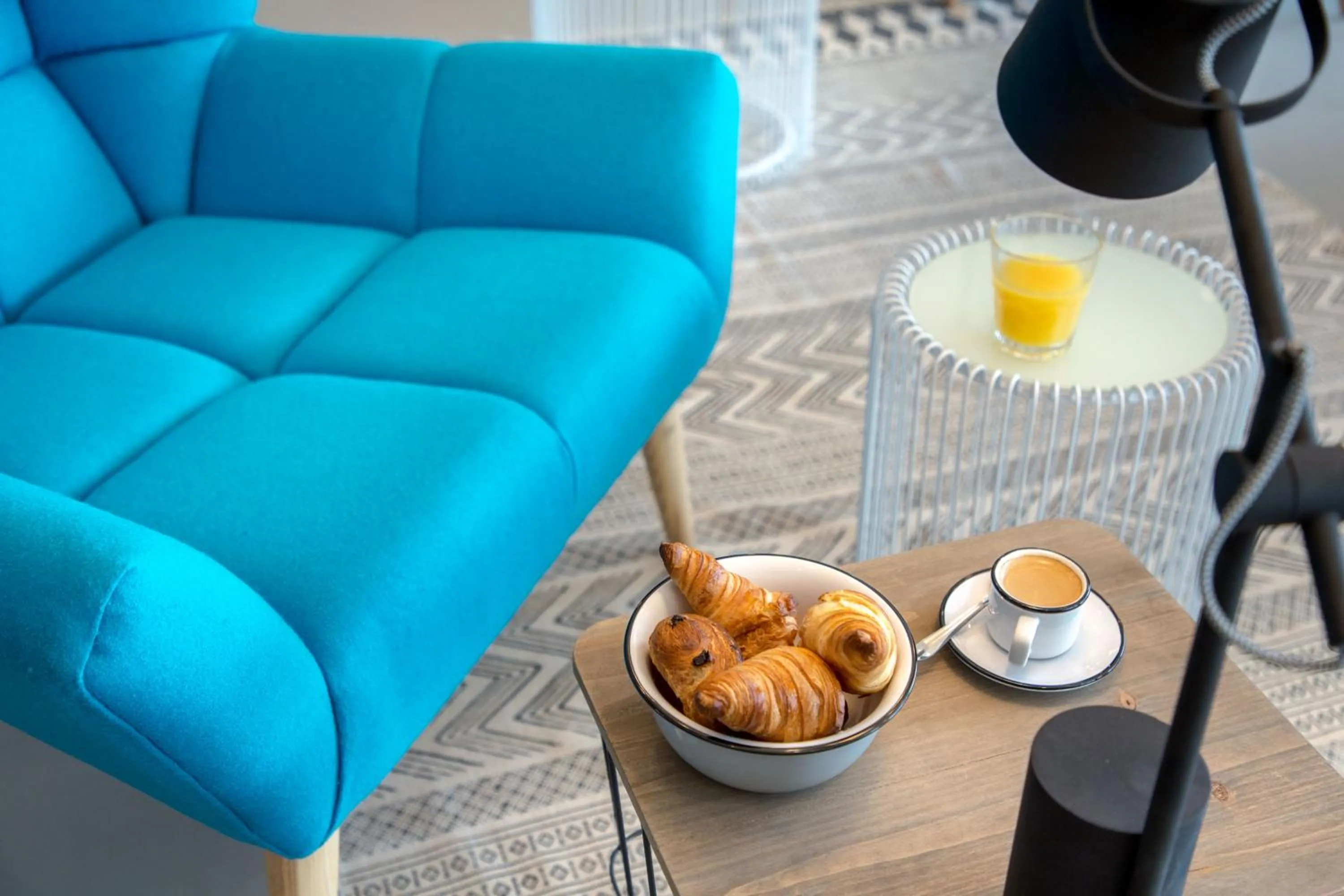 Lounge or bar in ibis Lyon Sud Vienne Saint-Louis