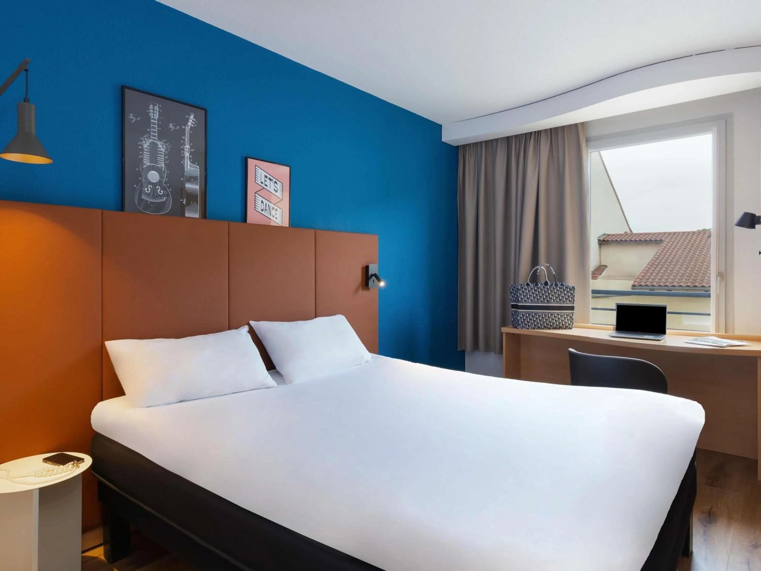 Property building, Bed in ibis Lyon Sud Vienne Saint-Louis