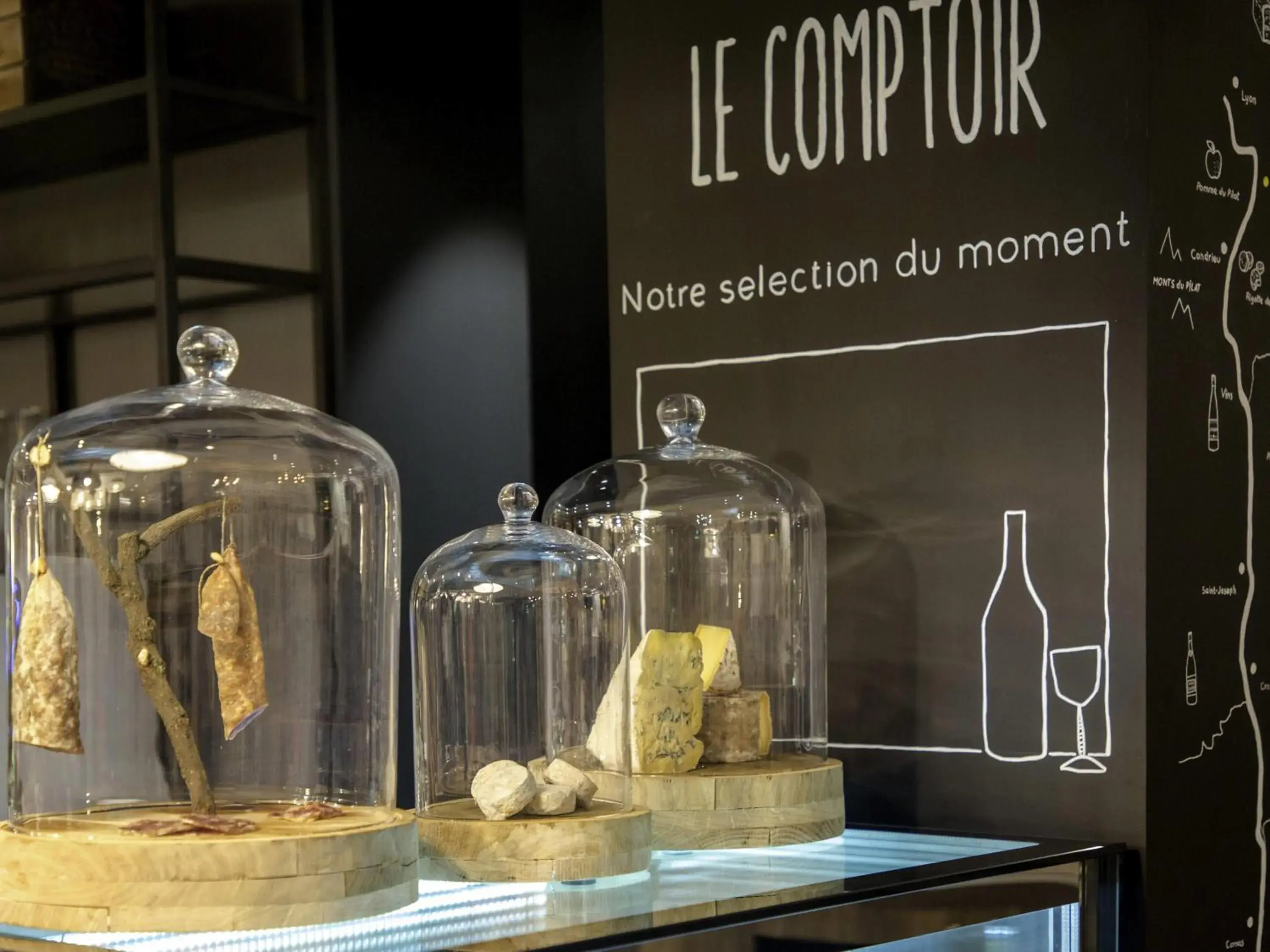 Lounge or bar in ibis Lyon Sud Vienne Saint-Louis Lounge or bar in ibis Lyon Sud Vienne Saint-Louis