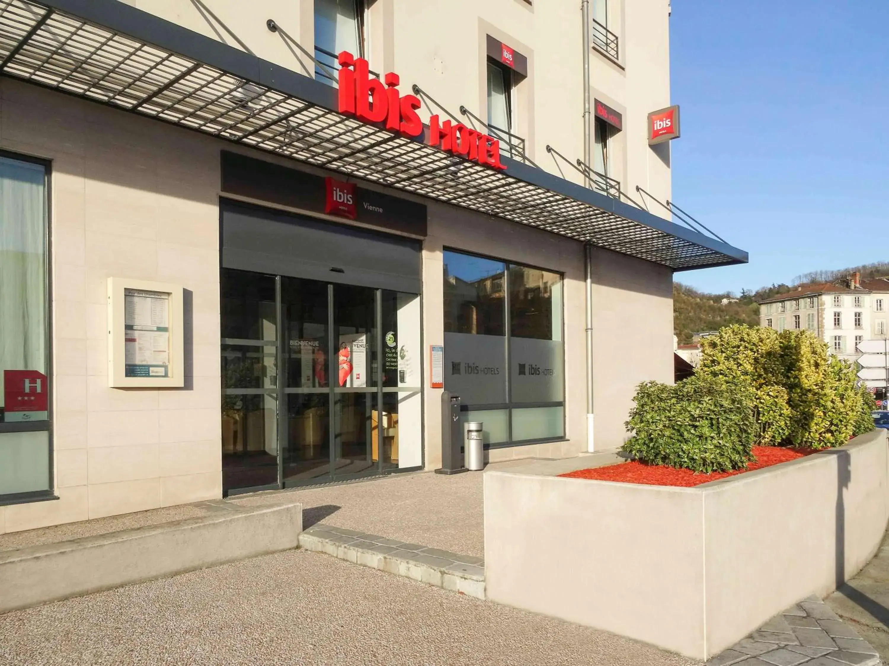 Property building in ibis Lyon Sud Vienne Saint-Louis Property building in ibis Lyon Sud Vienne Saint-Louis