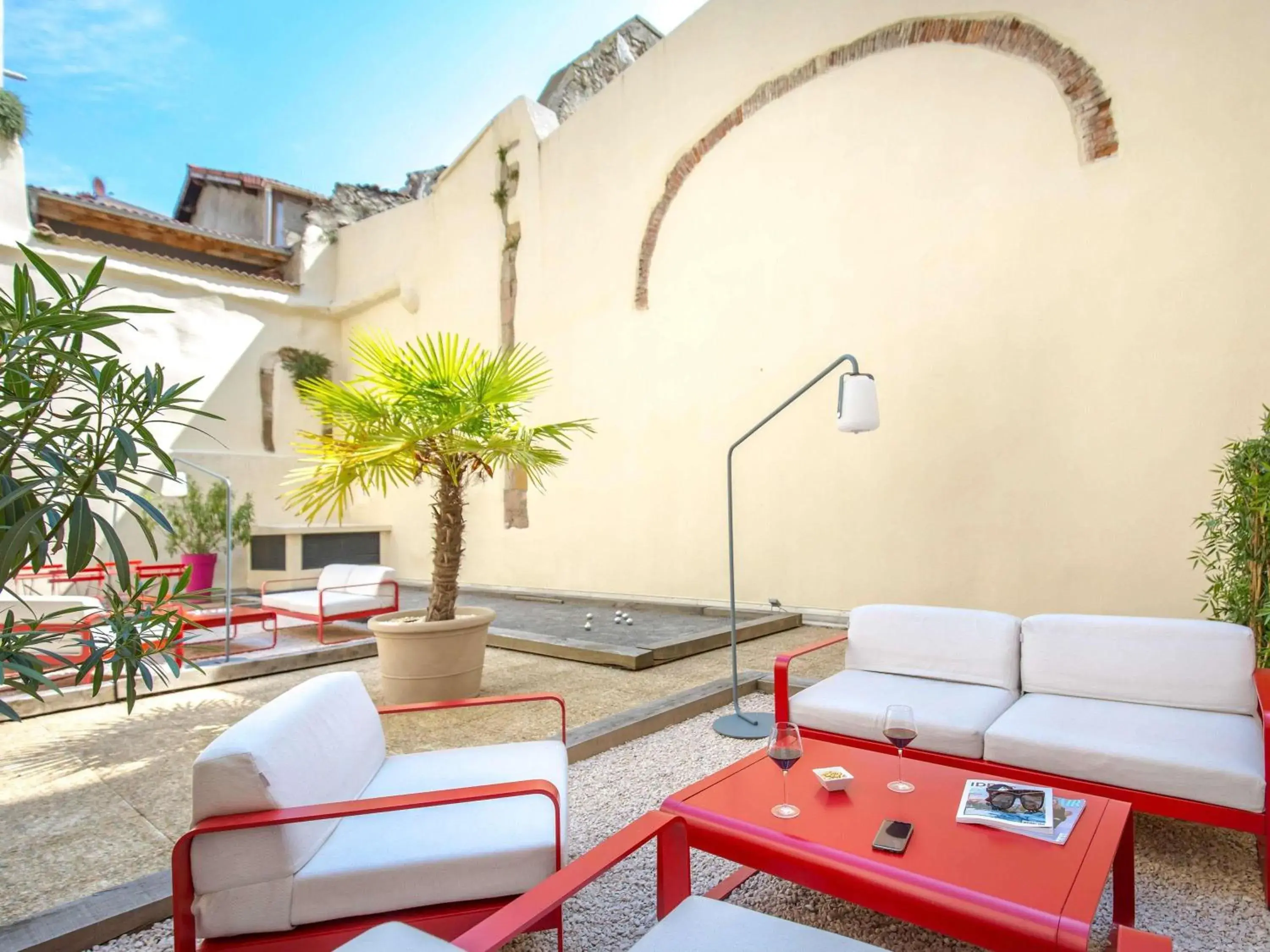 Property building in ibis Lyon Sud Vienne Saint-Louis Property building in ibis Lyon Sud Vienne Saint-Louis