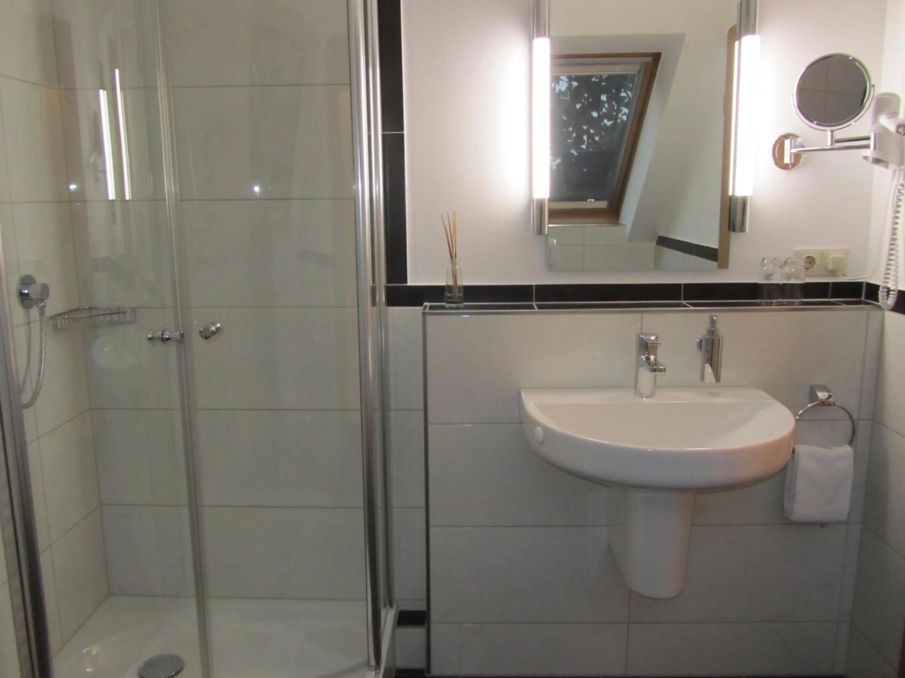 Shower in Land-gut-Hotel Lohmann