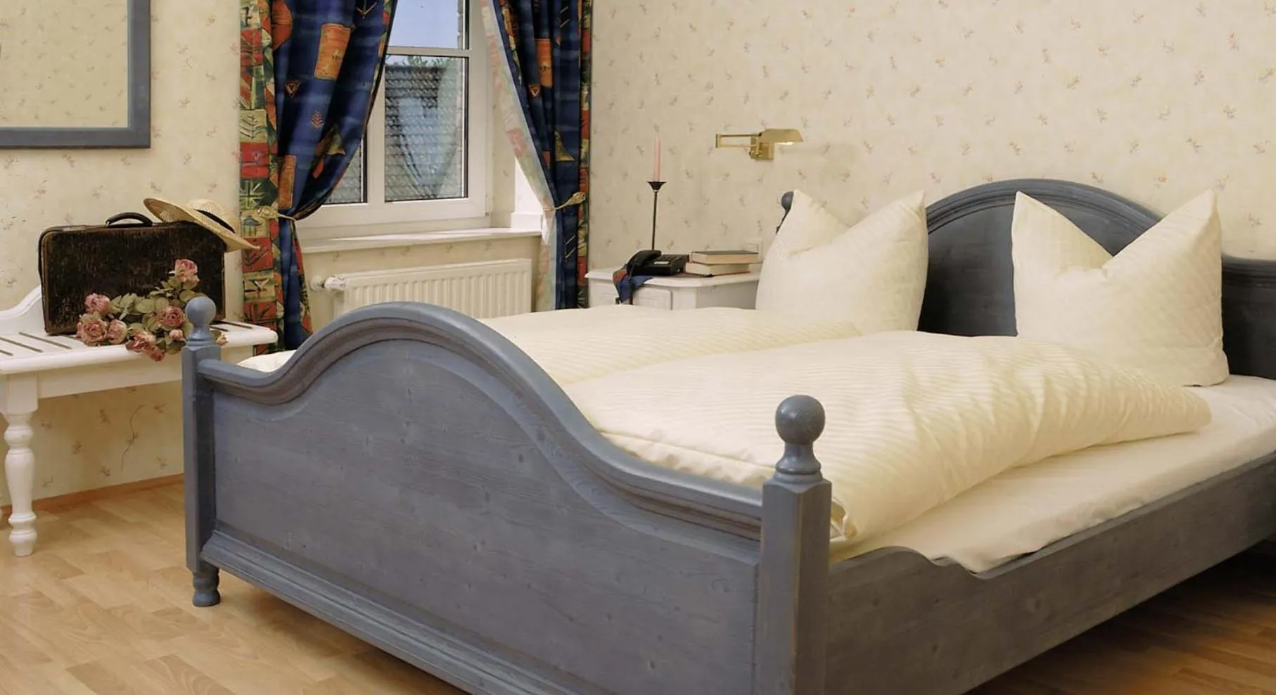 Bed in Land-gut-Hotel Lohmann