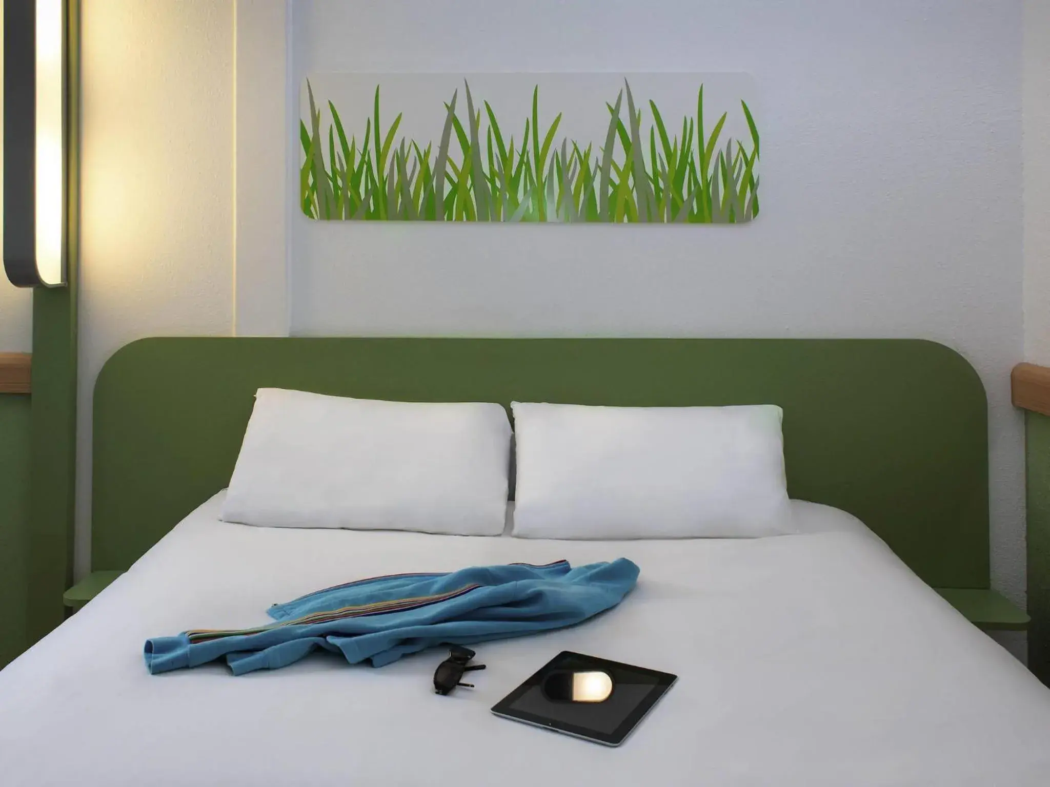 Bedroom, Bed in ibis budget Chambéry Sud Challes Les Eaux Bedroom, Bed in ibis budget Chambéry Sud Challes Les Eaux