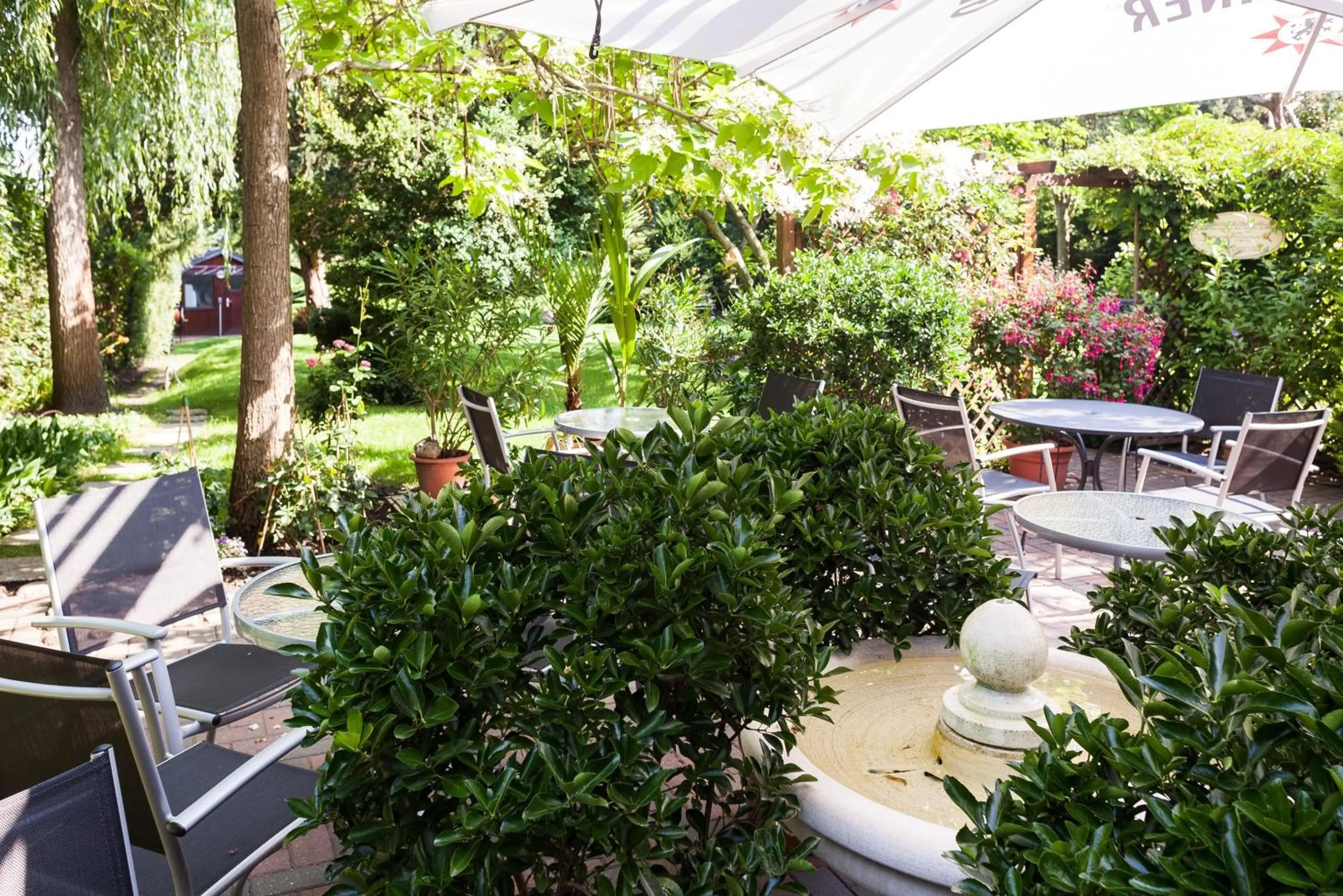 Garden in Hotel Garni Schlossgarten