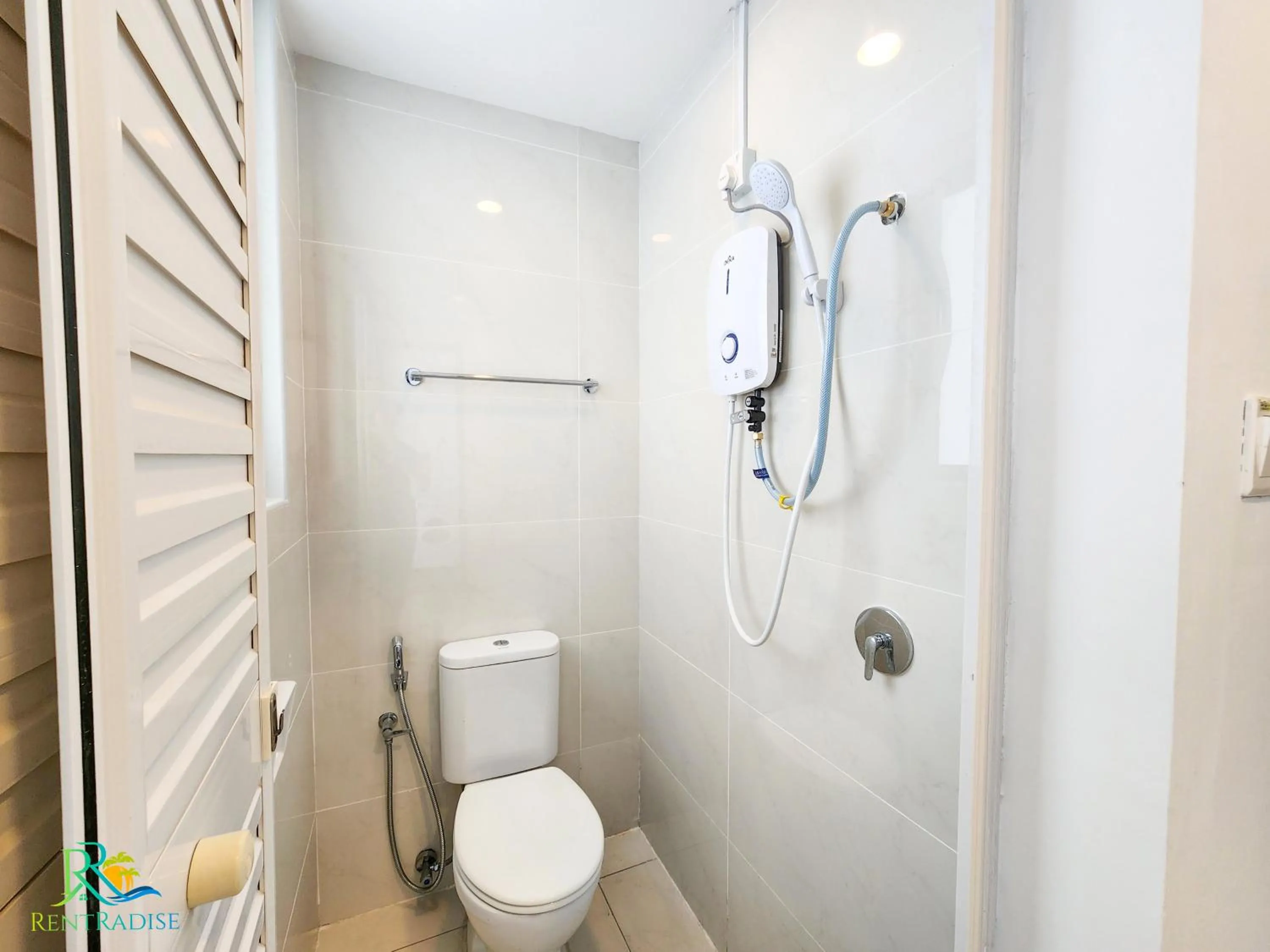 Shower in Country Garden Danga Bay @ UHA