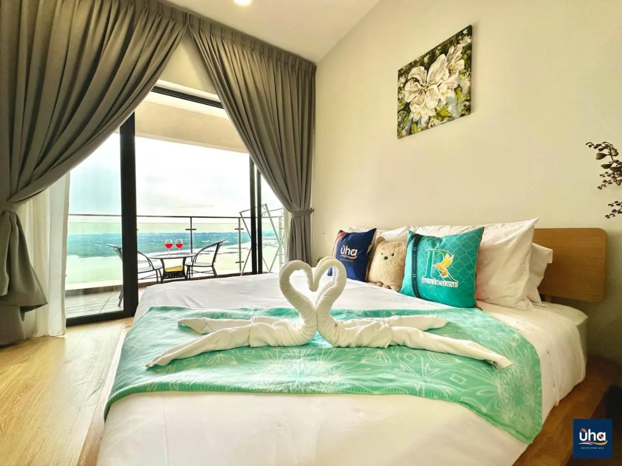 Bed in Country Garden Danga Bay @ UHA