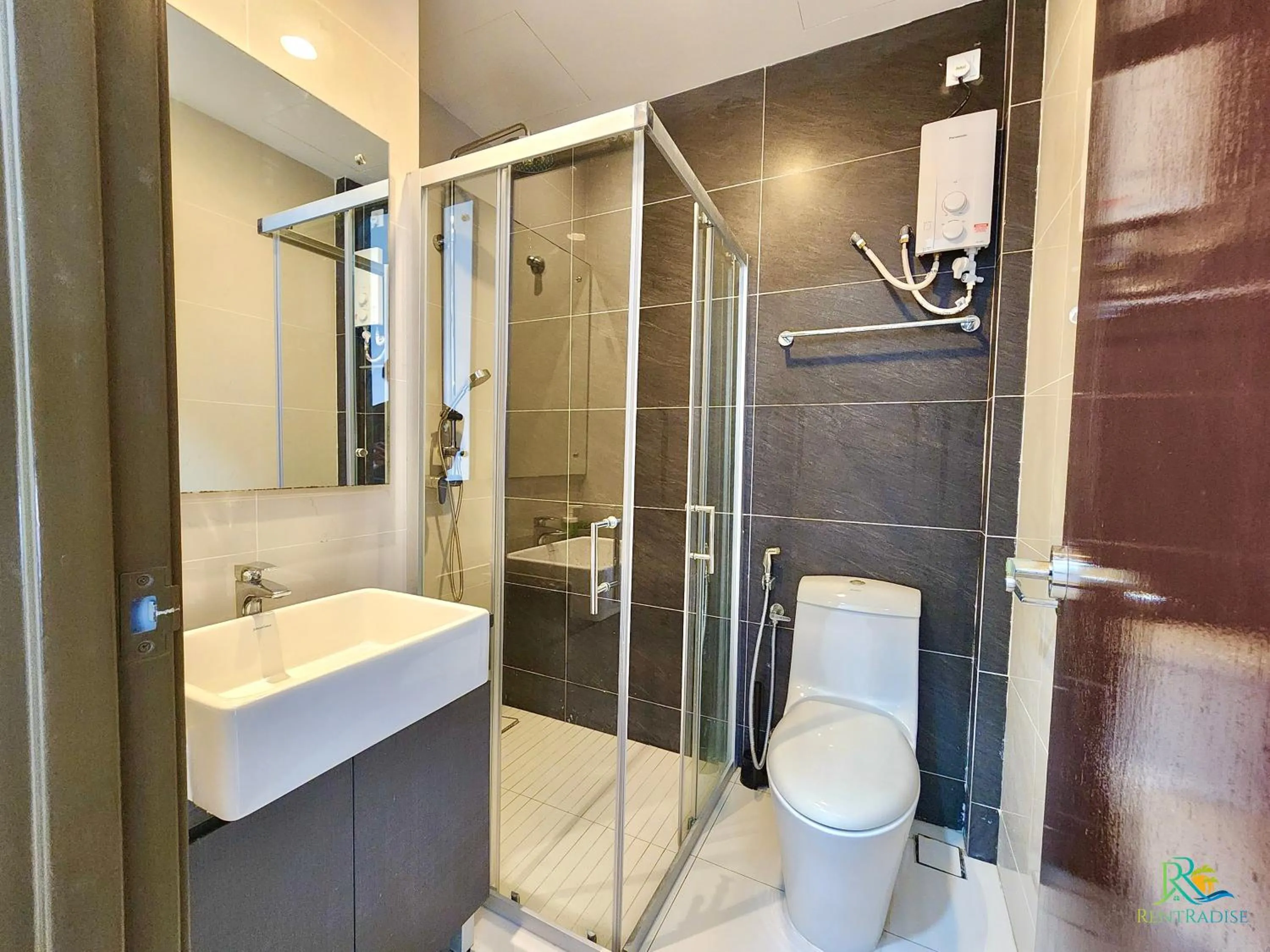 Bathroom in Country Garden Danga Bay @ UHA