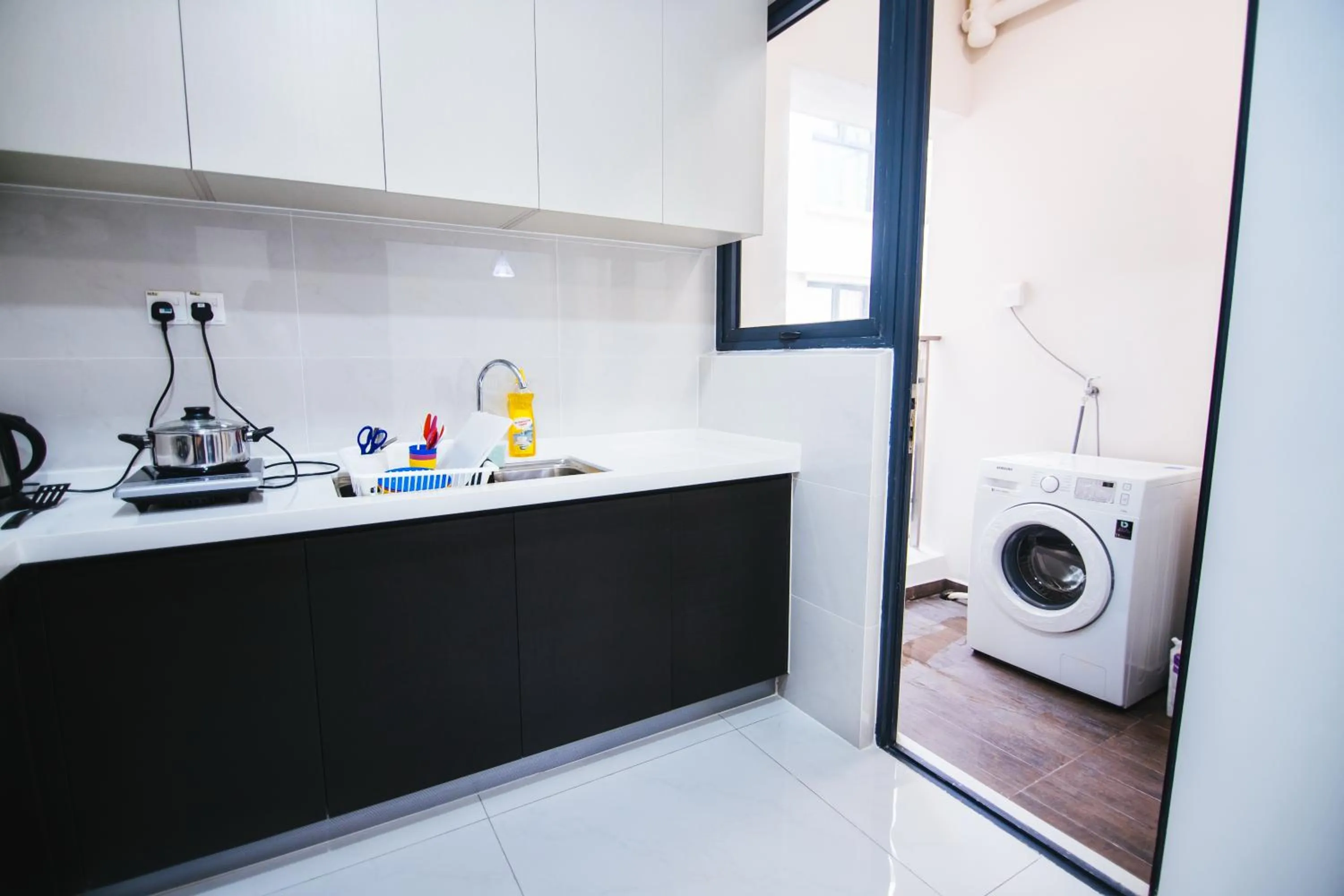 Kitchen or kitchenette in Country Garden Danga Bay @ UHA