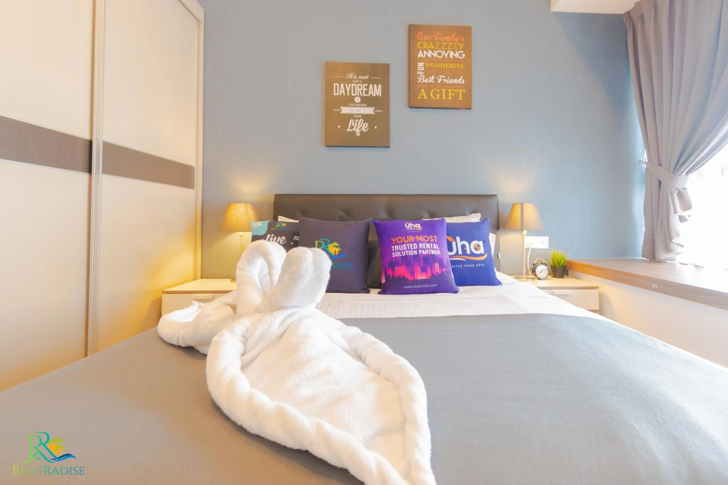 Bedroom, Bed in Country Garden Danga Bay @ UHA