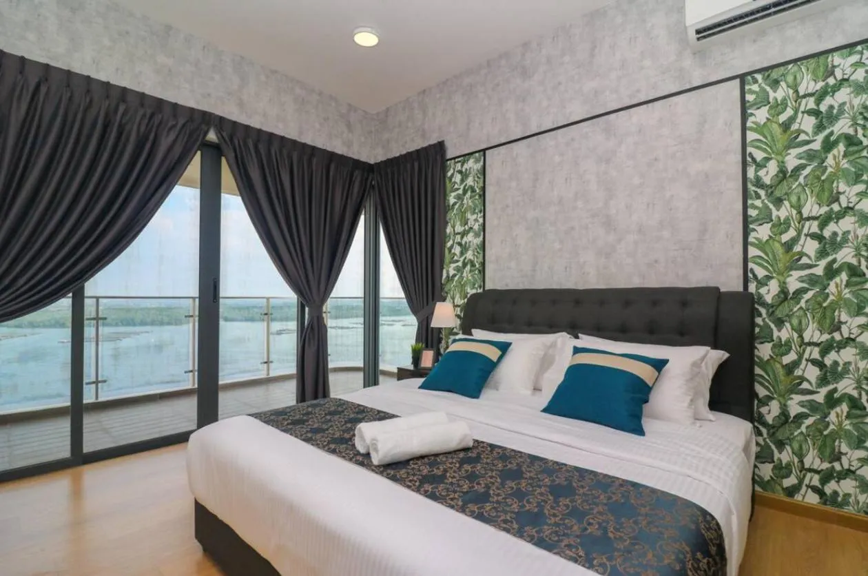 Bedroom, Bed in Country Garden Danga Bay @ UHA