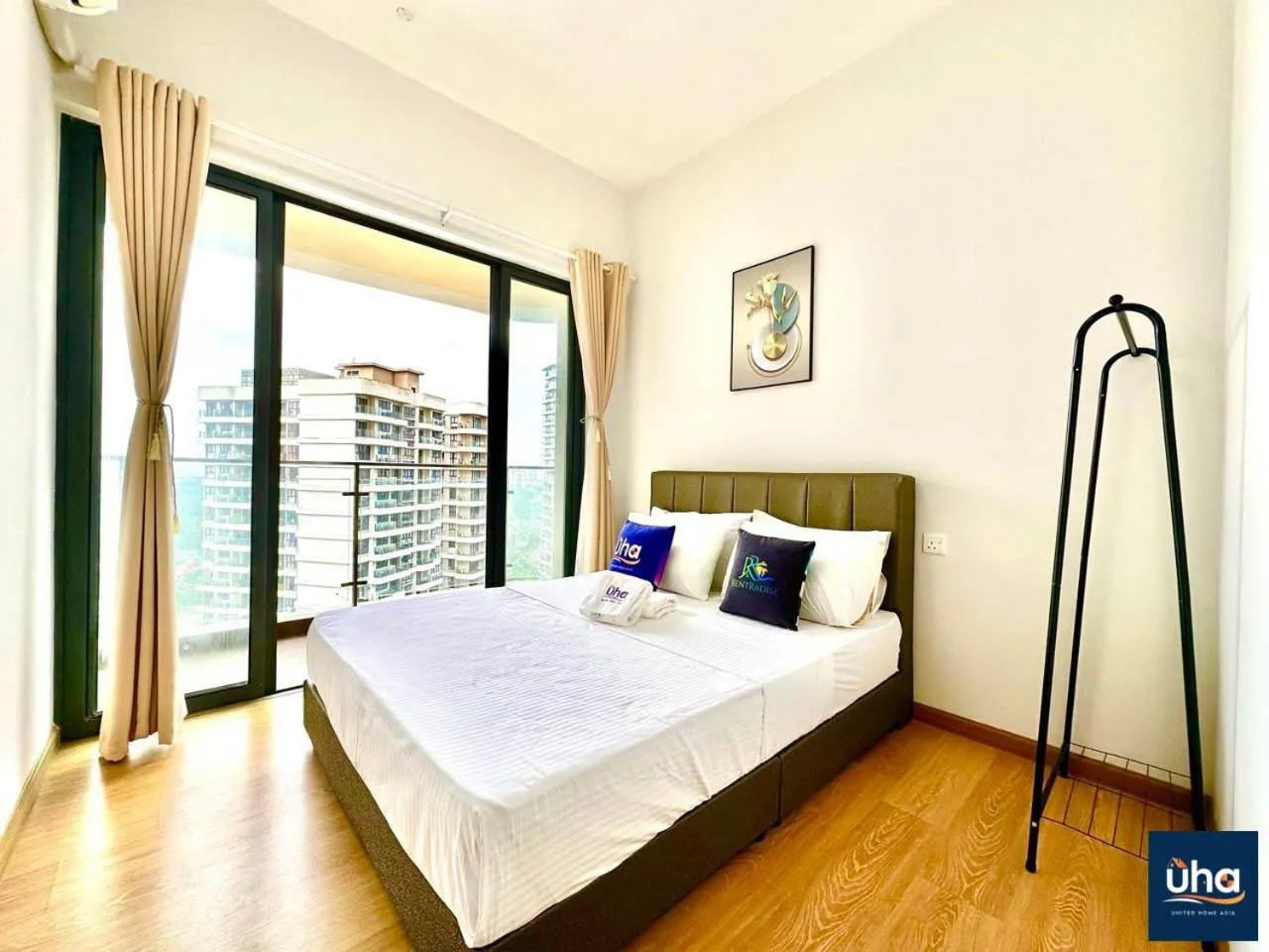 Bed in Country Garden Danga Bay @ UHA