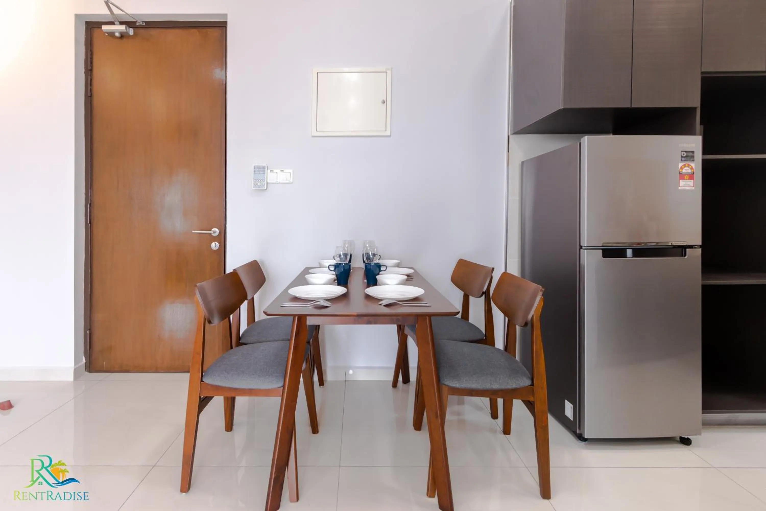 Dining area in Country Garden Danga Bay @ UHA