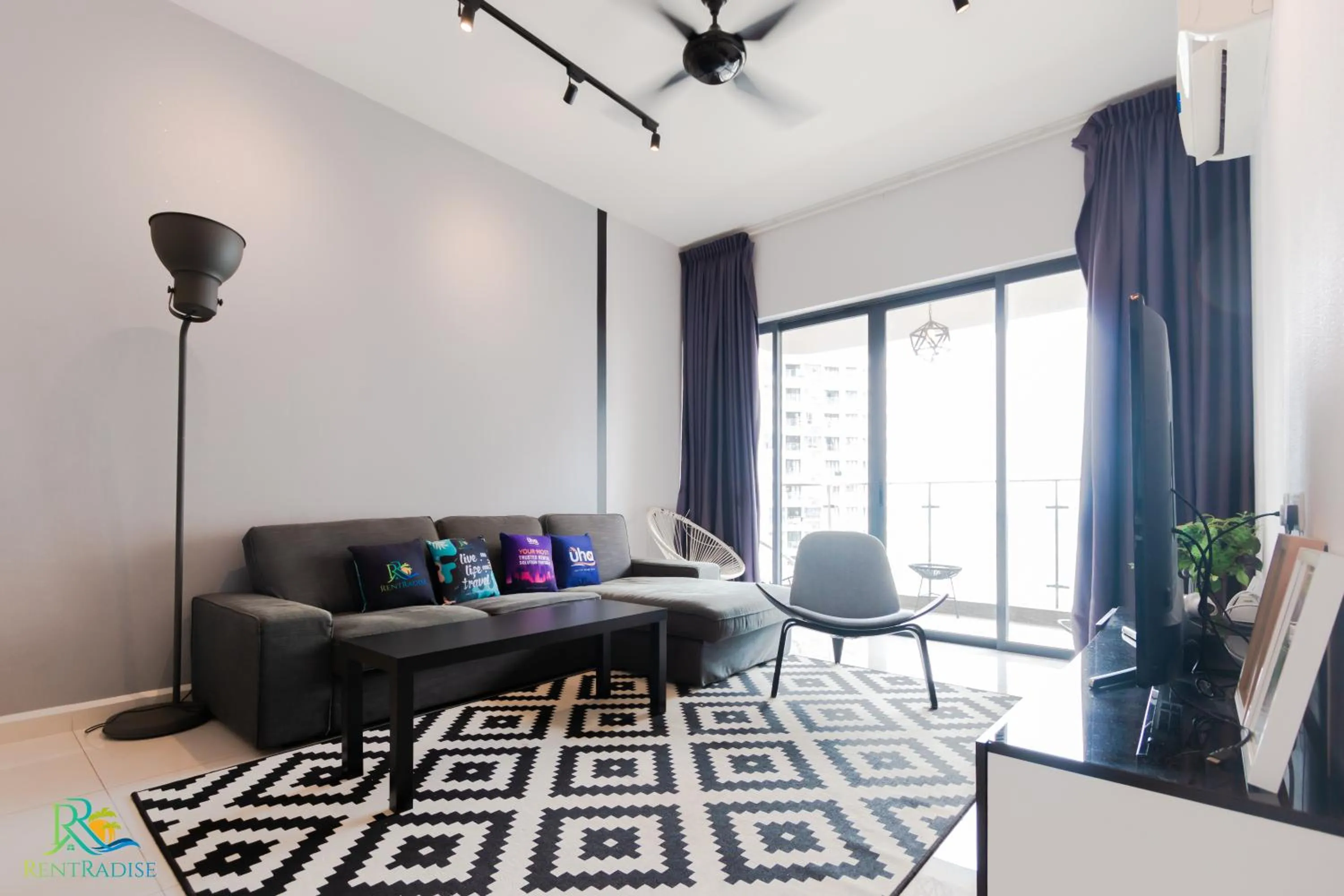 Balcony/Terrace in Country Garden Danga Bay @ UHA