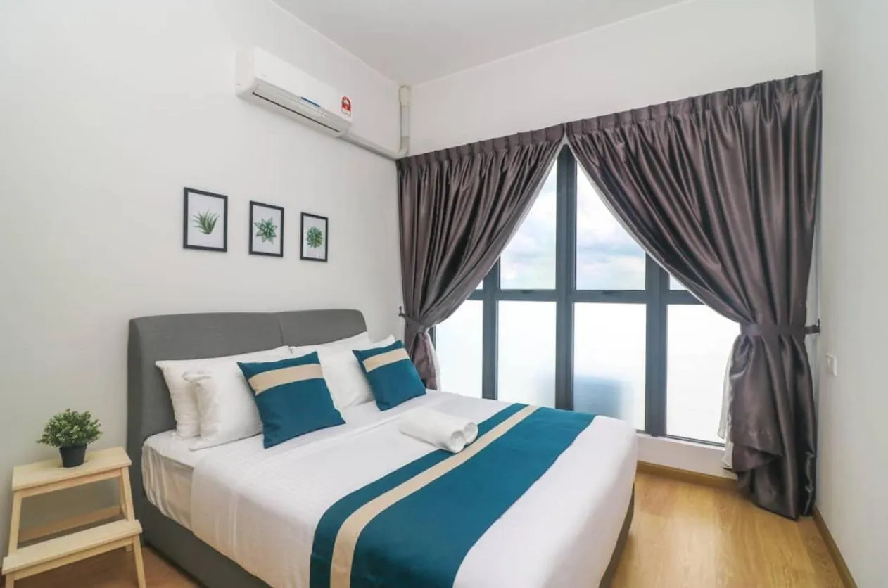 Bedroom, Bed in Country Garden Danga Bay @ UHA