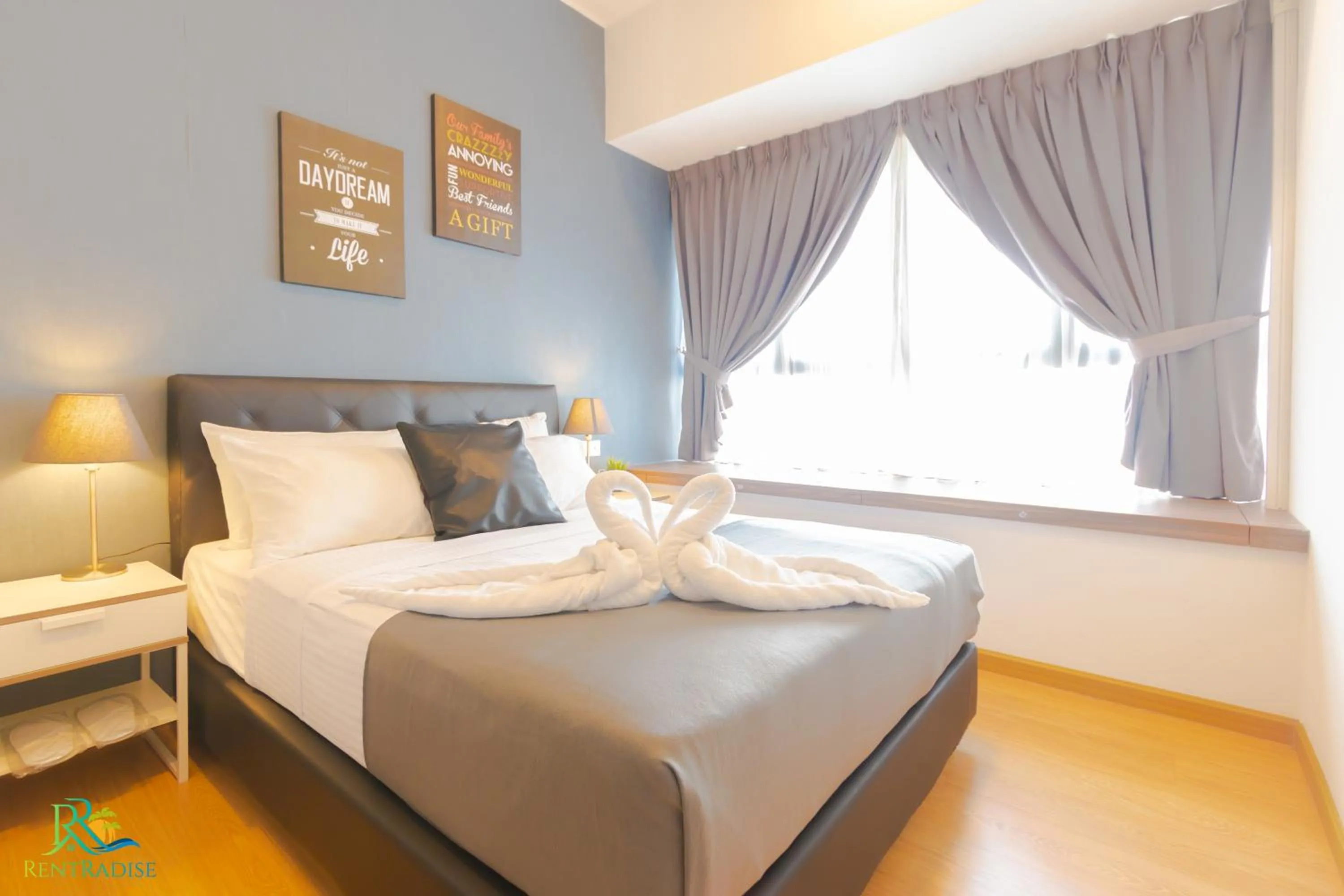 Bedroom, Bed in Country Garden Danga Bay @ UHA