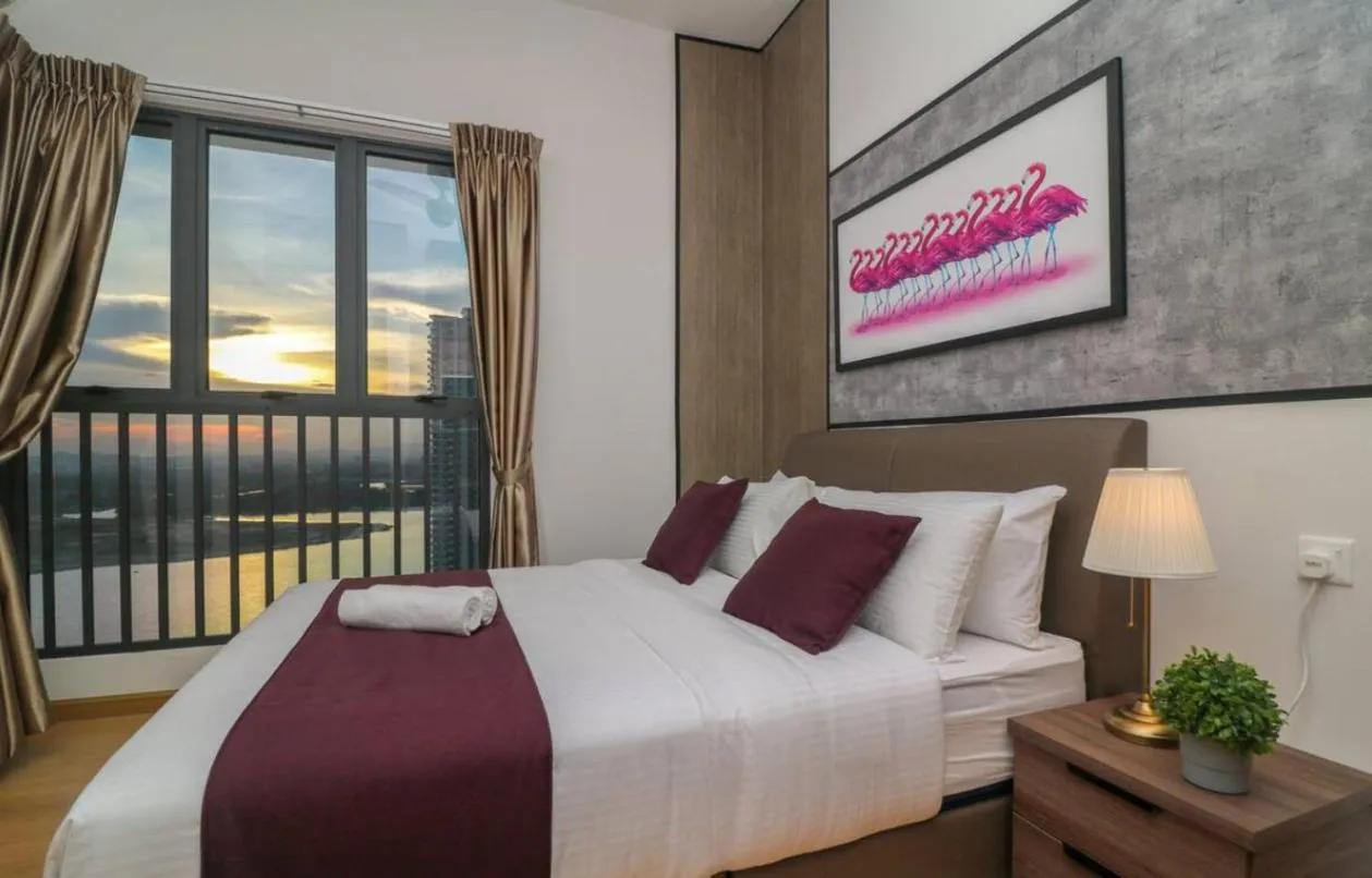 Bedroom, Bed in Country Garden Danga Bay @ UHA