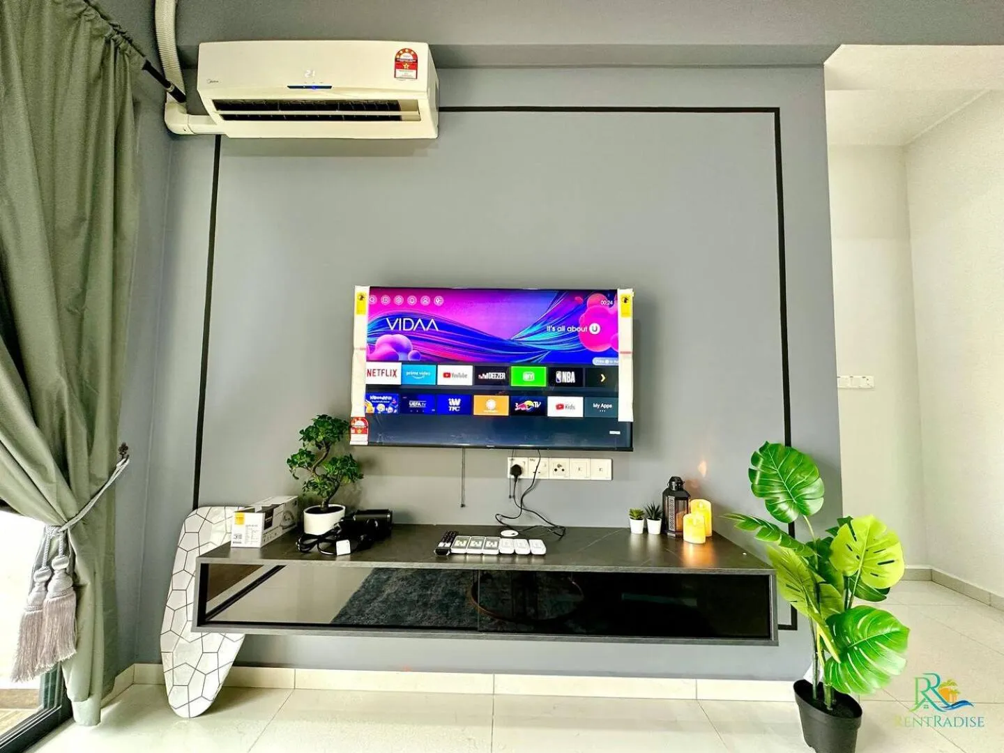 Communal lounge/ TV room in Country Garden Danga Bay @ UHA