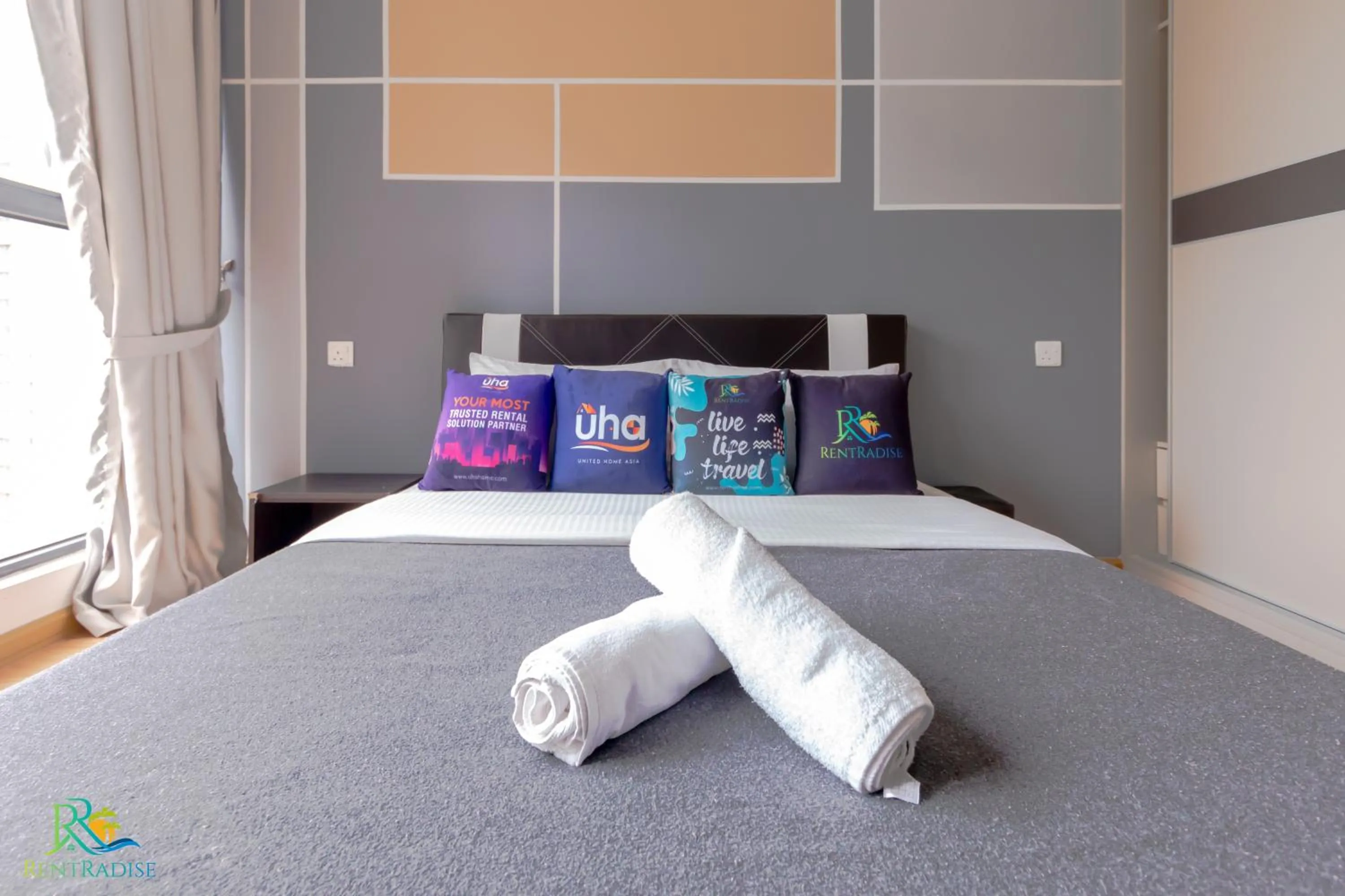 Bedroom, Bed in Country Garden Danga Bay @ UHA