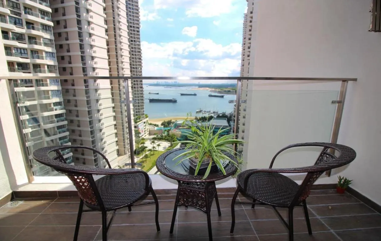 Balcony/Terrace in Country Garden Danga Bay @ UHA