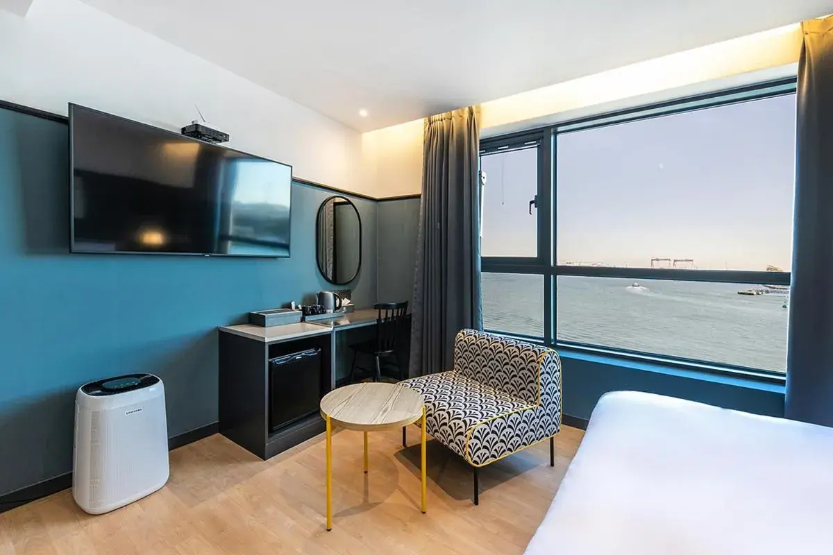 View (from property/room), Bed in Brown Dot Hotel Ulsan Jangsaengpo View (from property/room), Bed in Brown Dot Hotel Ulsan Jangsaengpo