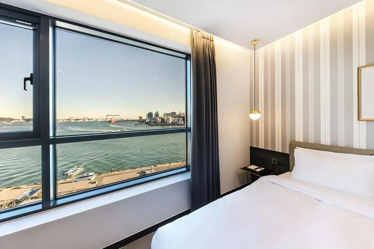 Natural landscape, Bed in Brown Dot Hotel Ulsan Jangsaengpo Natural landscape, Bed in Brown Dot Hotel Ulsan Jangsaengpo