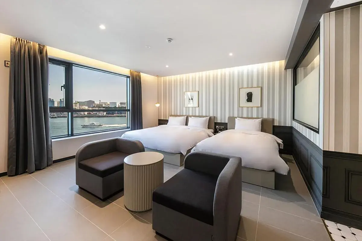 View (from property/room), Bed in Brown Dot Hotel Ulsan Jangsaengpo View (from property/room), Bed in Brown Dot Hotel Ulsan Jangsaengpo