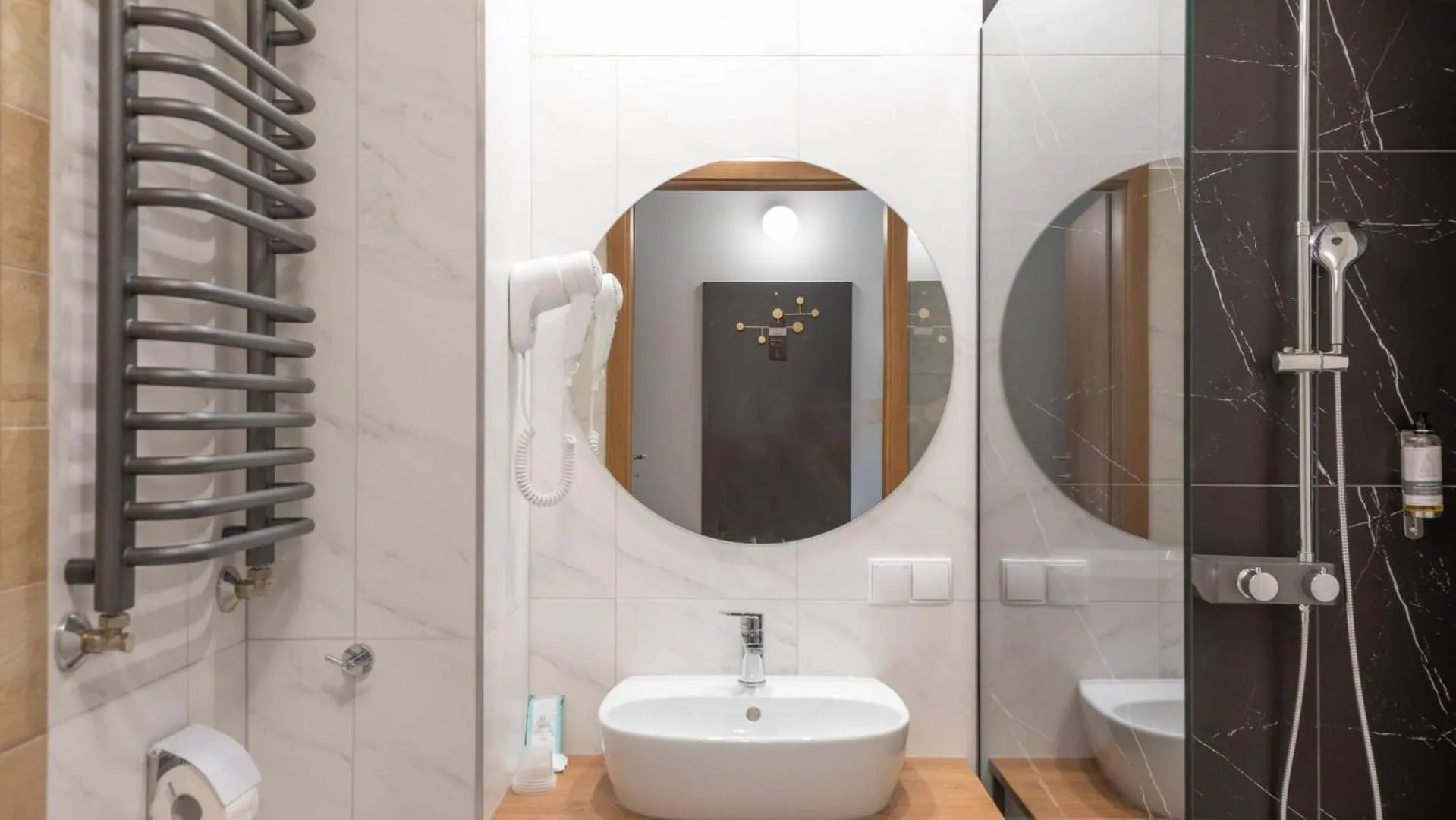 Shower in Sudecki Resort & SPA