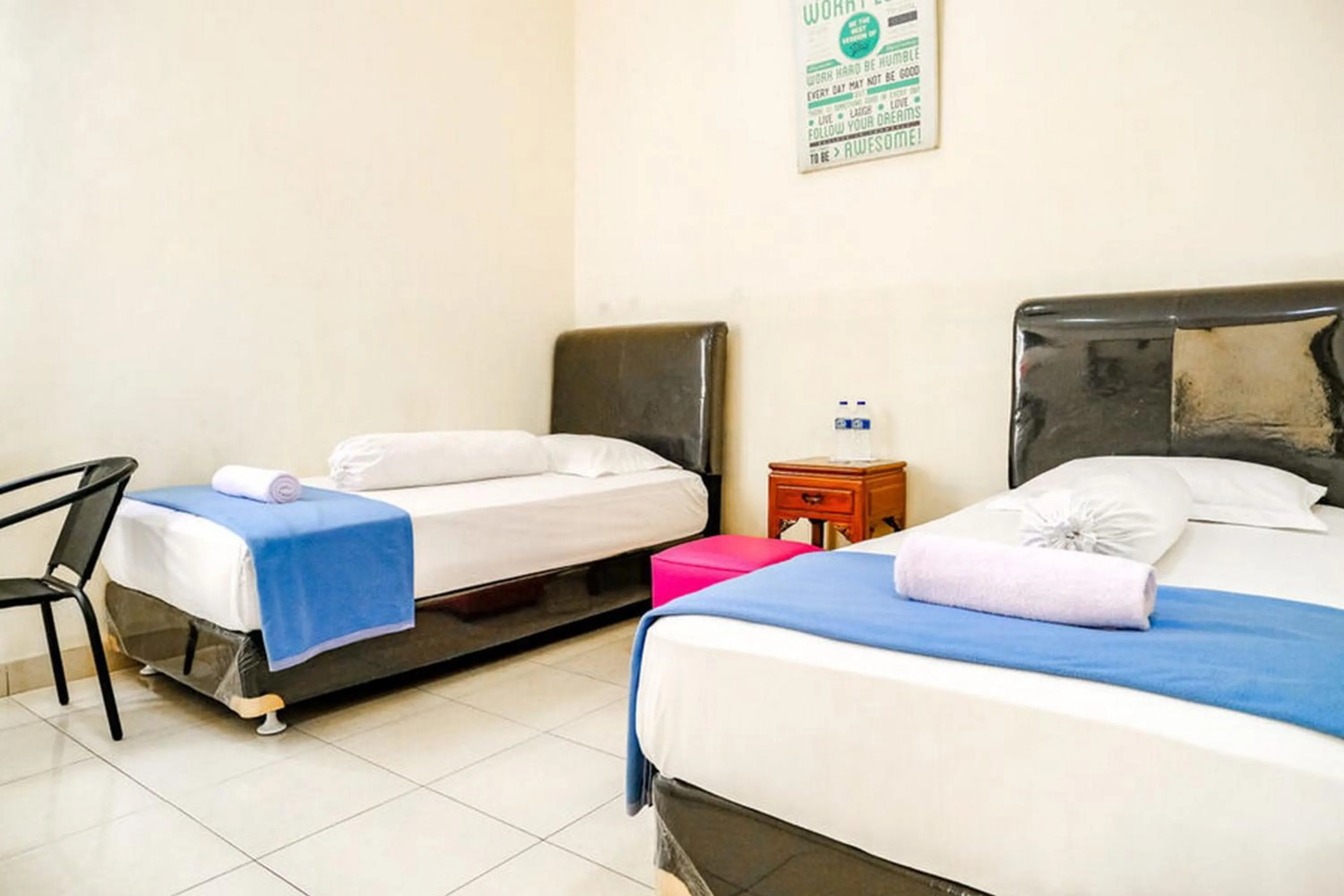 Bed in Pondok Malabar Mitra RedDoorz