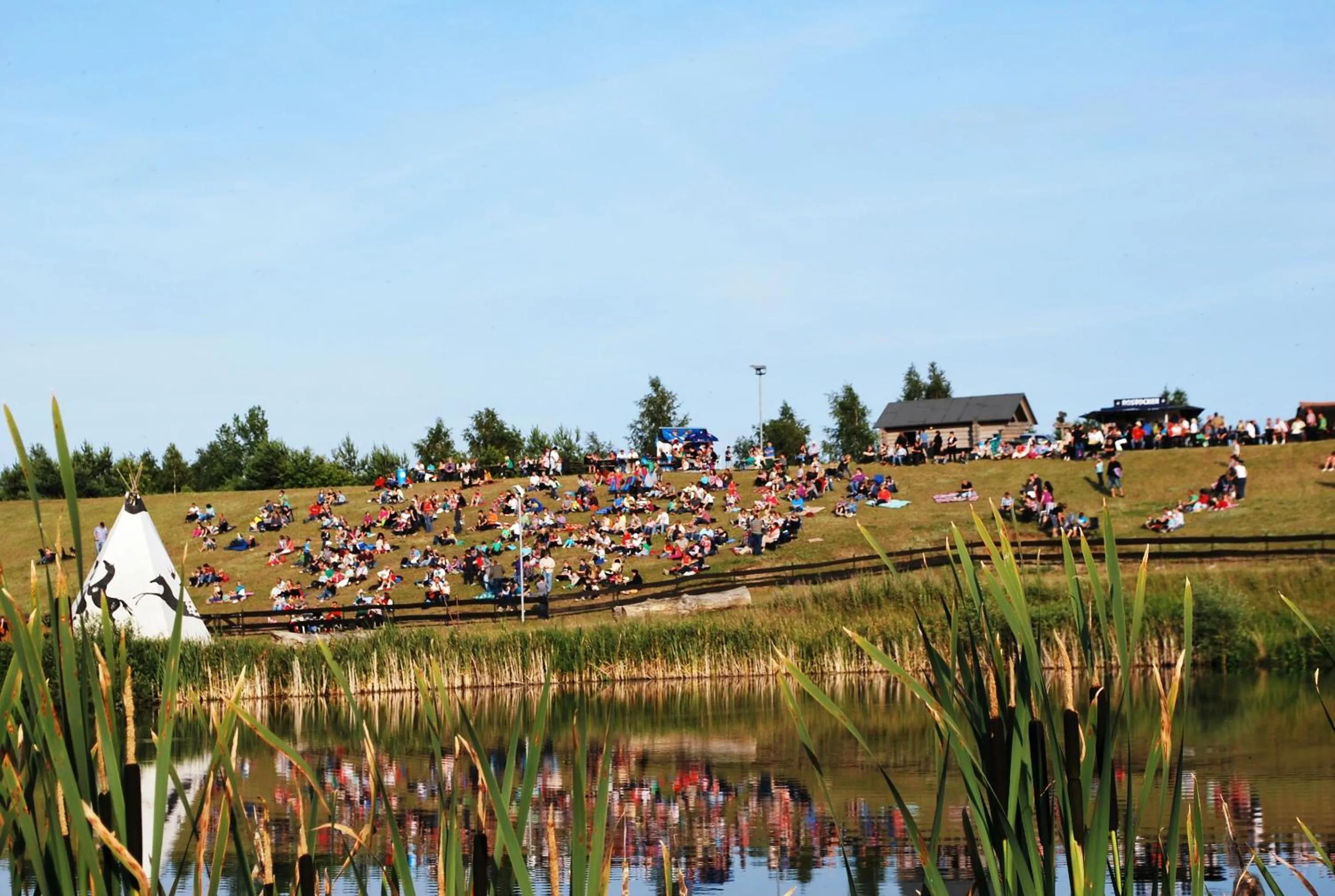 Evening entertainment in Van der Valk Resort Linstow