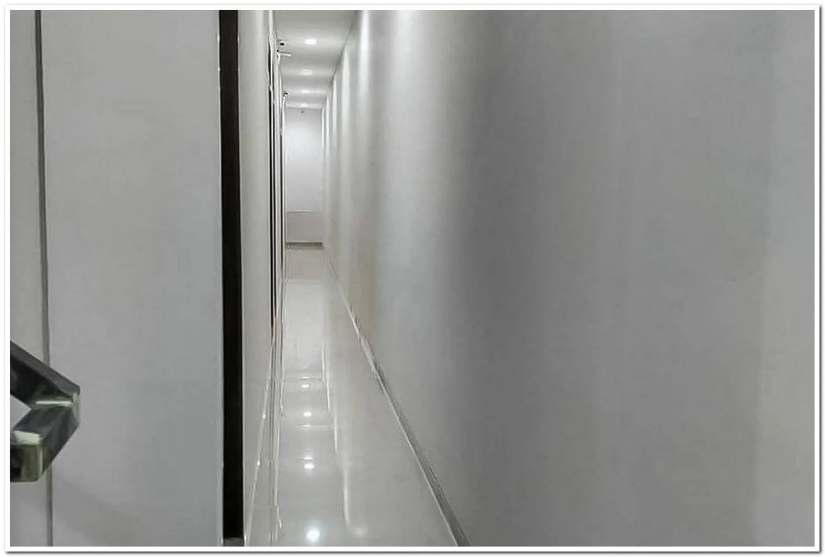 Property building in RedDoorz at MERR Rungkut Jl Gunung Anyar