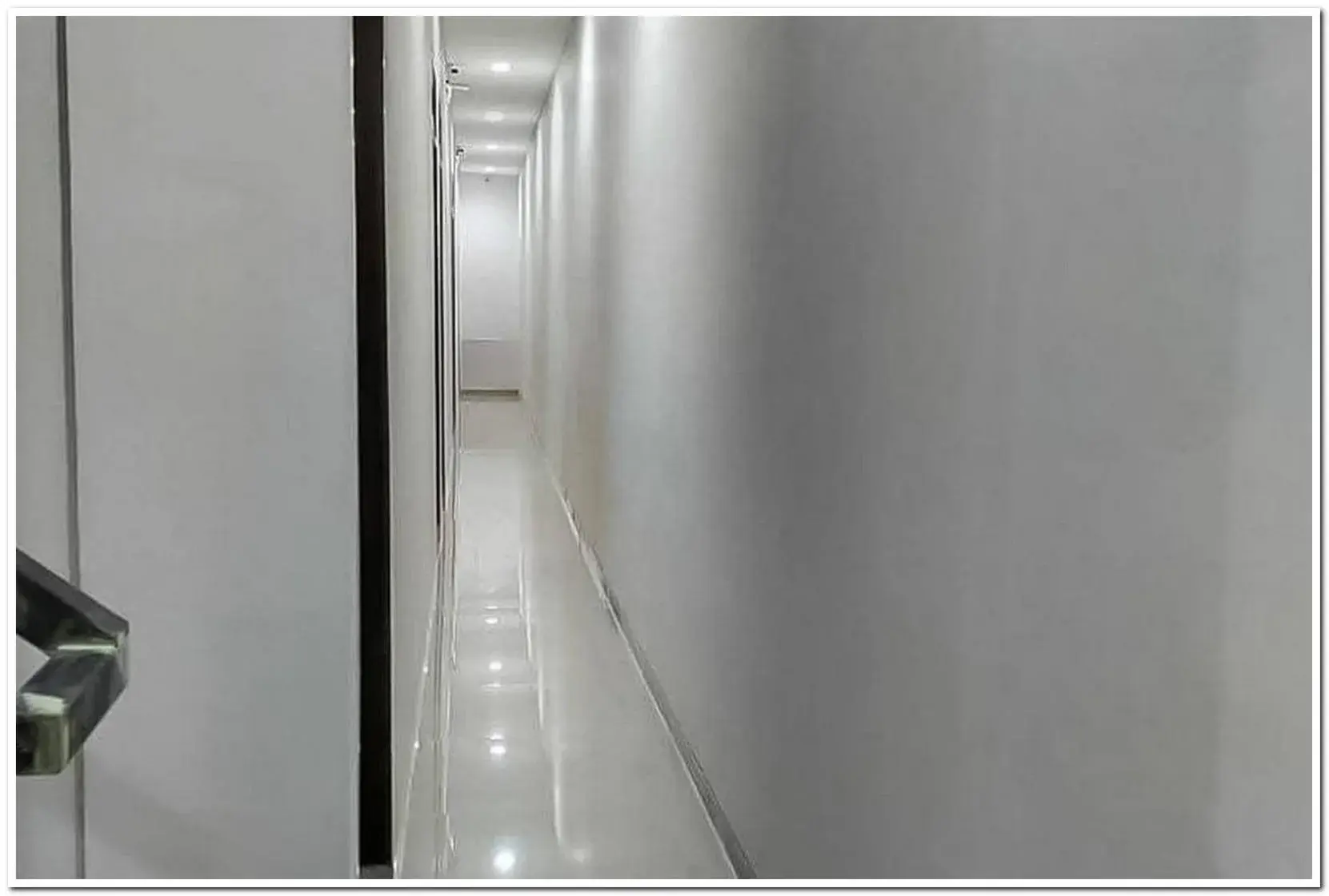 Property building in RedDoorz at MERR Rungkut Jl Gunung Anyar Property building in RedDoorz at MERR Rungkut Jl Gunung Anyar