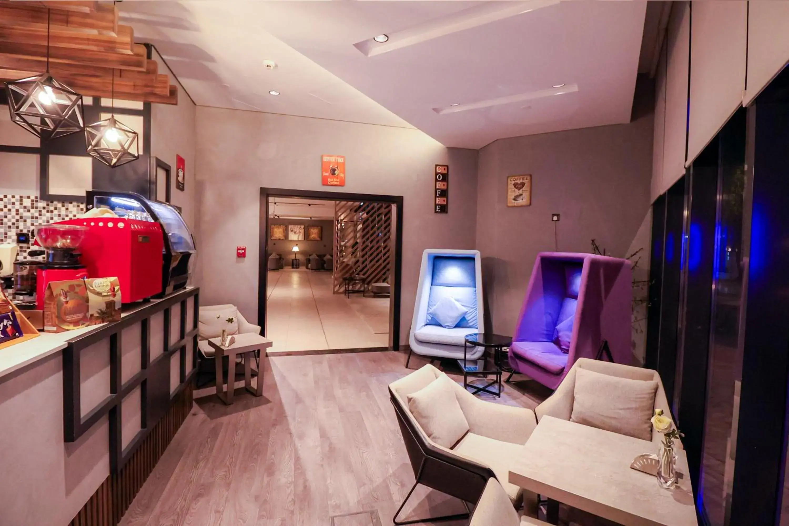 Restaurant/places to eat in Beach Walk Hotel Jumeirah Restaurant/places to eat in Beach Walk Hotel Jumeirah