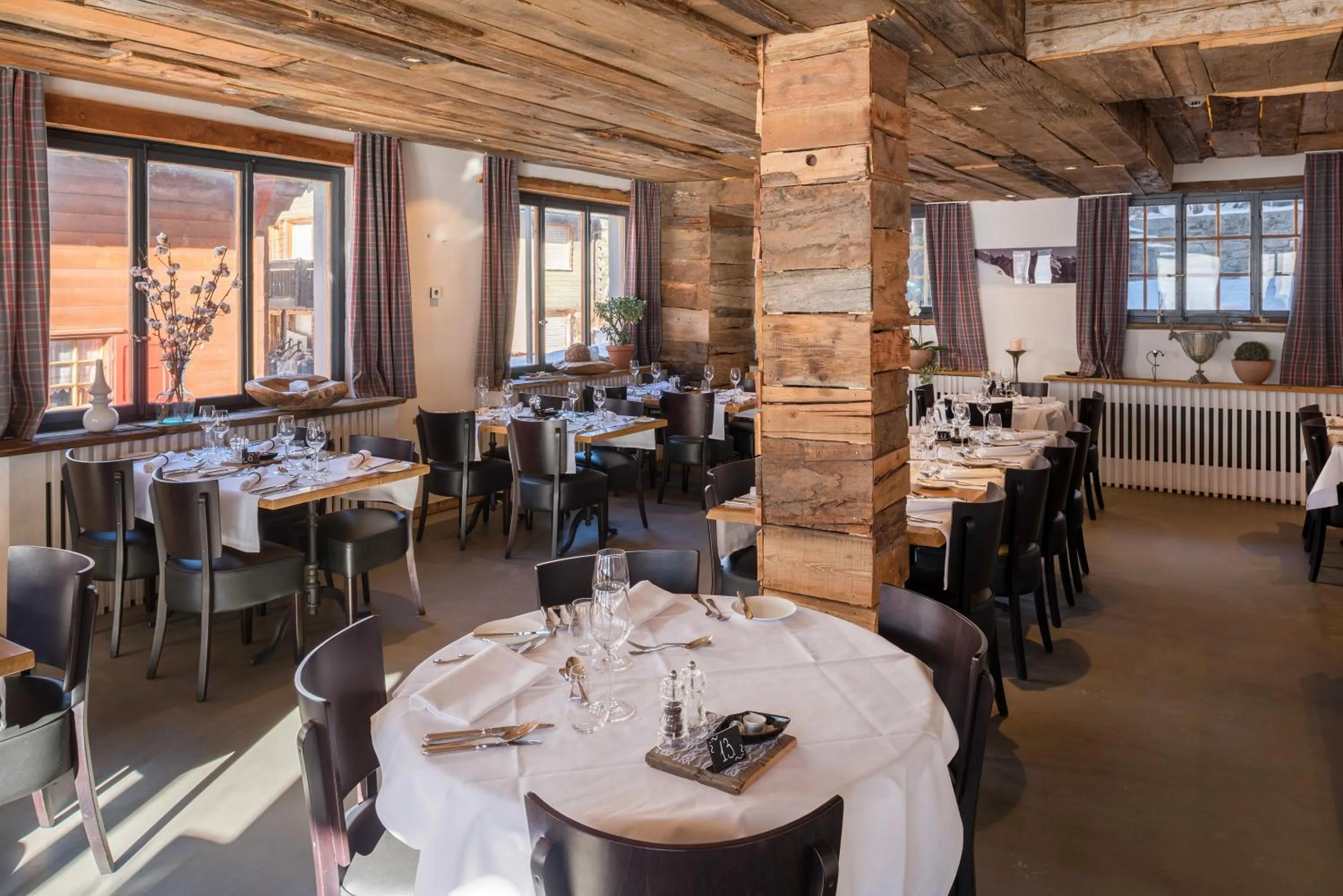 Restaurant/places to eat in Hotel THE LARIX ski-in ski-out