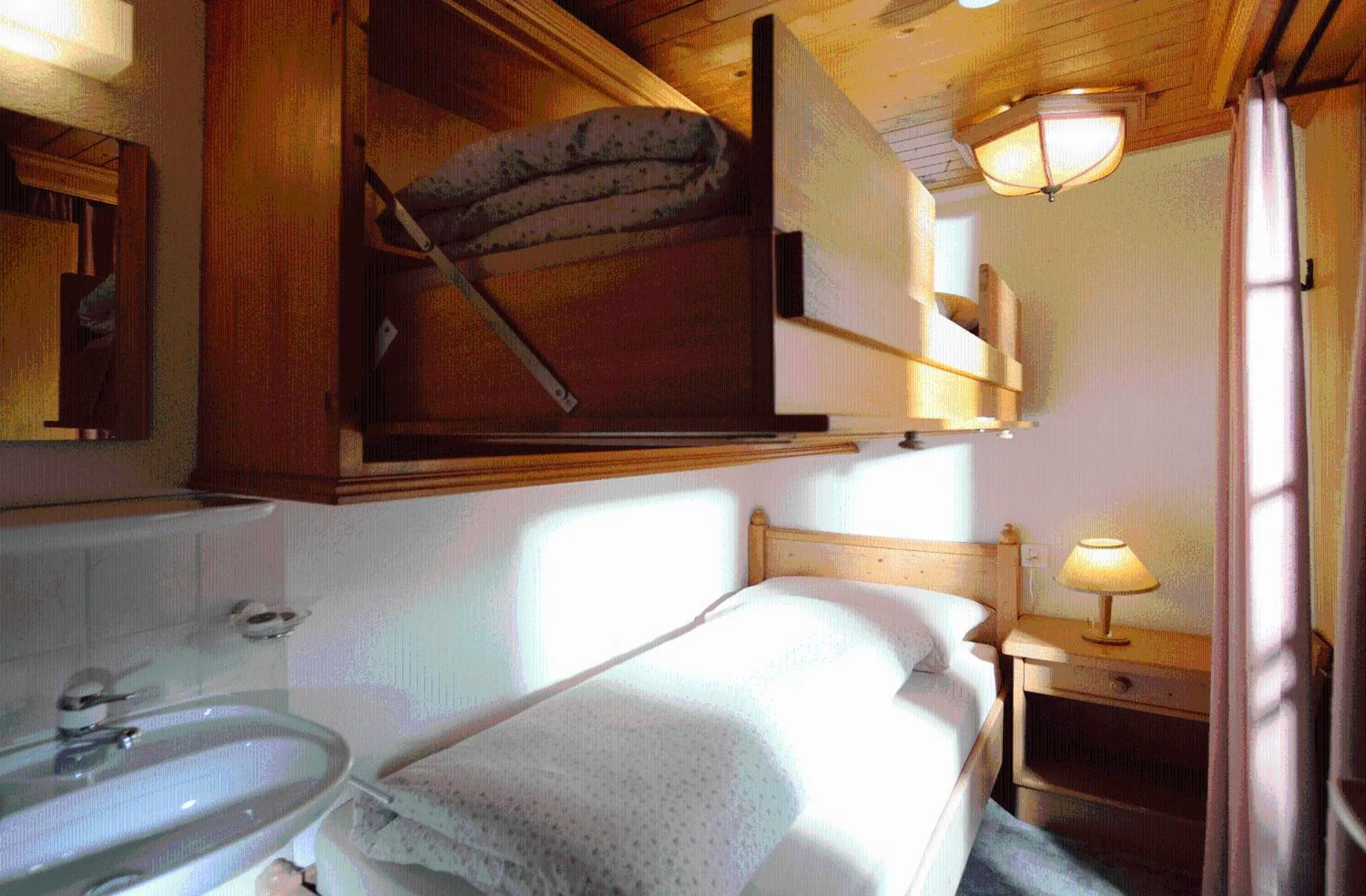 Photo of the whole room in Hotel THE LARIX ski-in ski-out