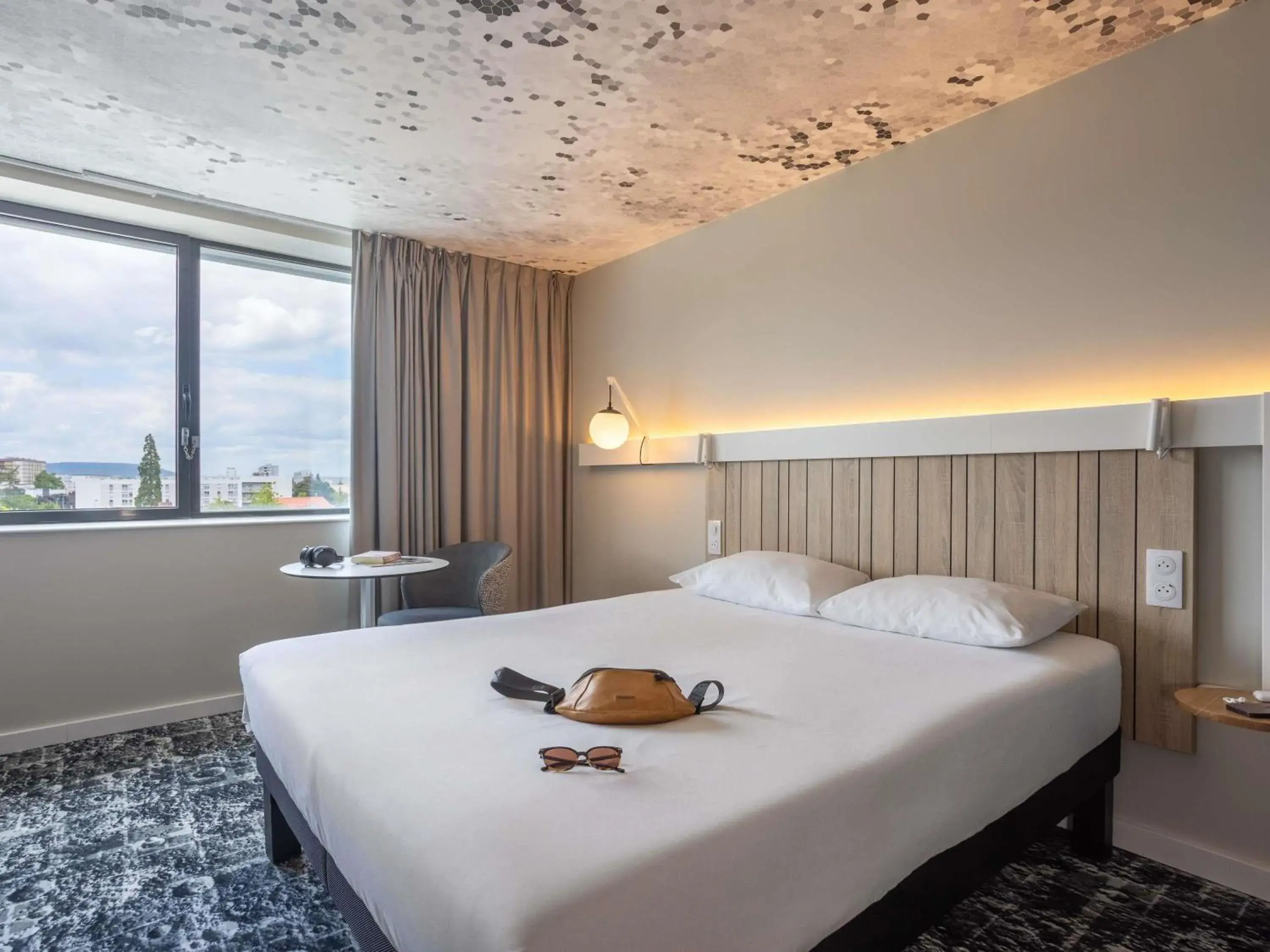 Property building, Bed in ibis Clermont Ferrand Montferrand Property building, Bed in ibis Clermont Ferrand Montferrand