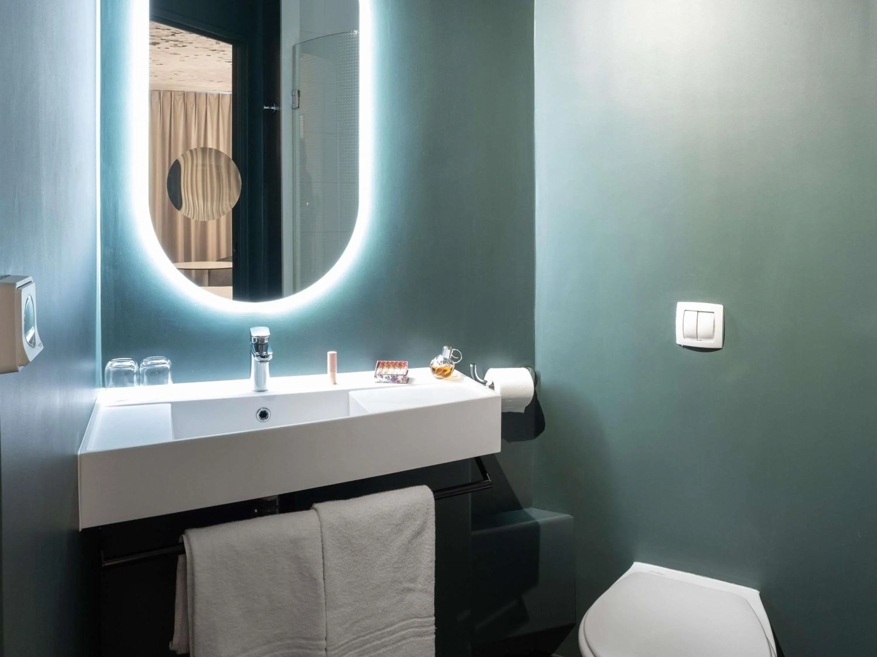 Bedroom in ibis Clermont Ferrand Montferrand