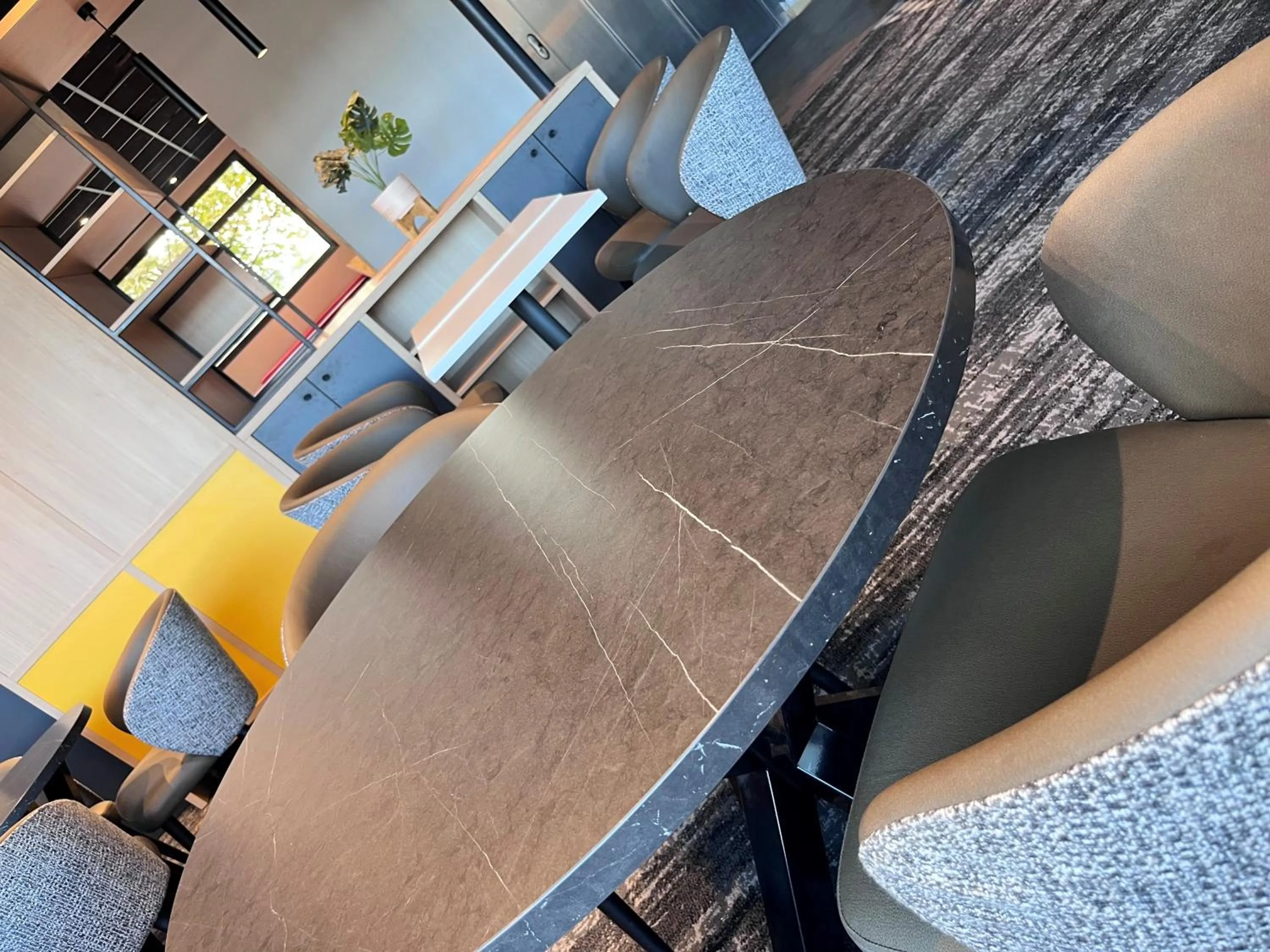 Lounge or bar in ibis Clermont Ferrand Montferrand