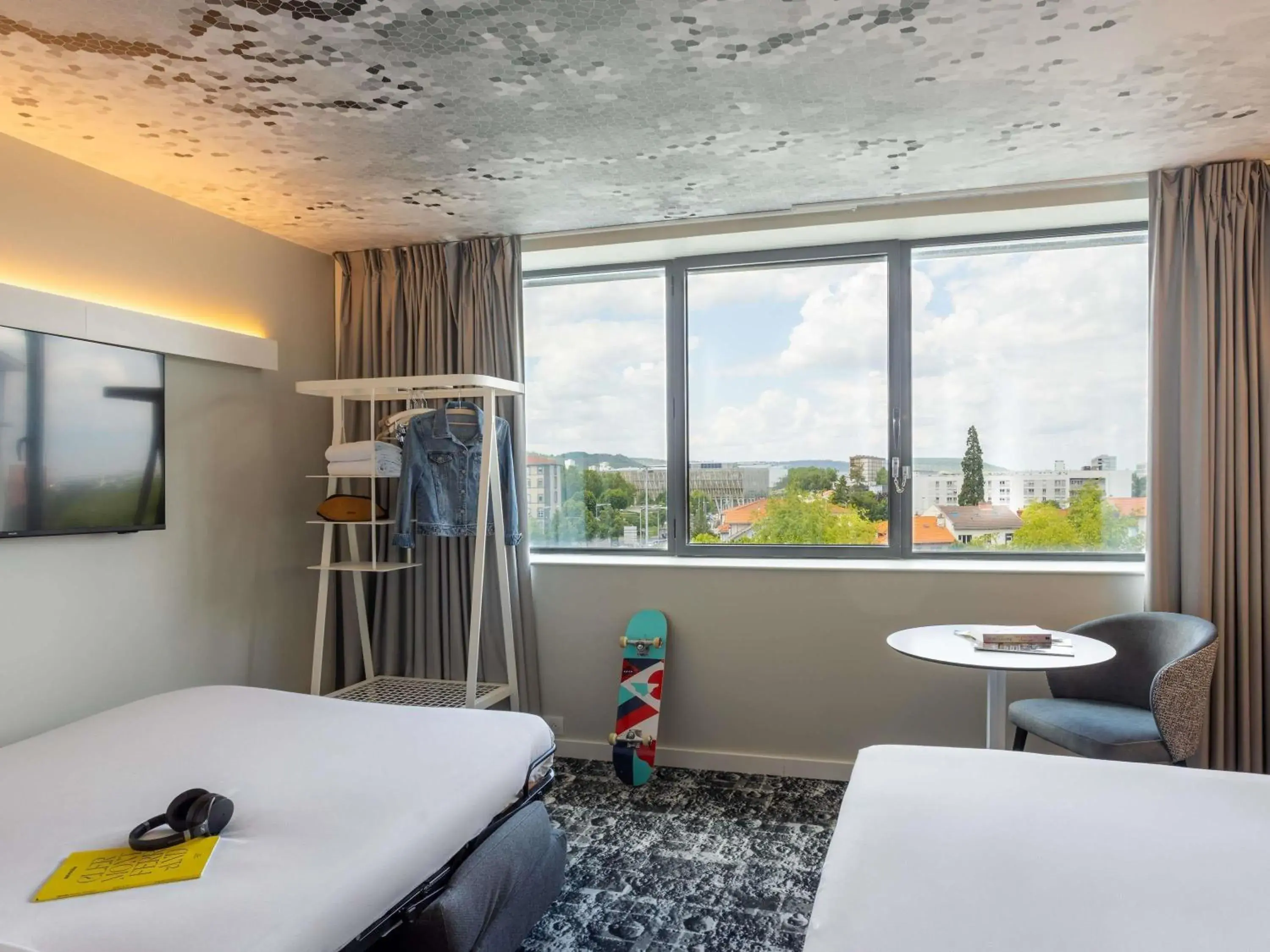 Bedroom, Bed in ibis Clermont Ferrand Montferrand Bedroom, Bed in ibis Clermont Ferrand Montferrand