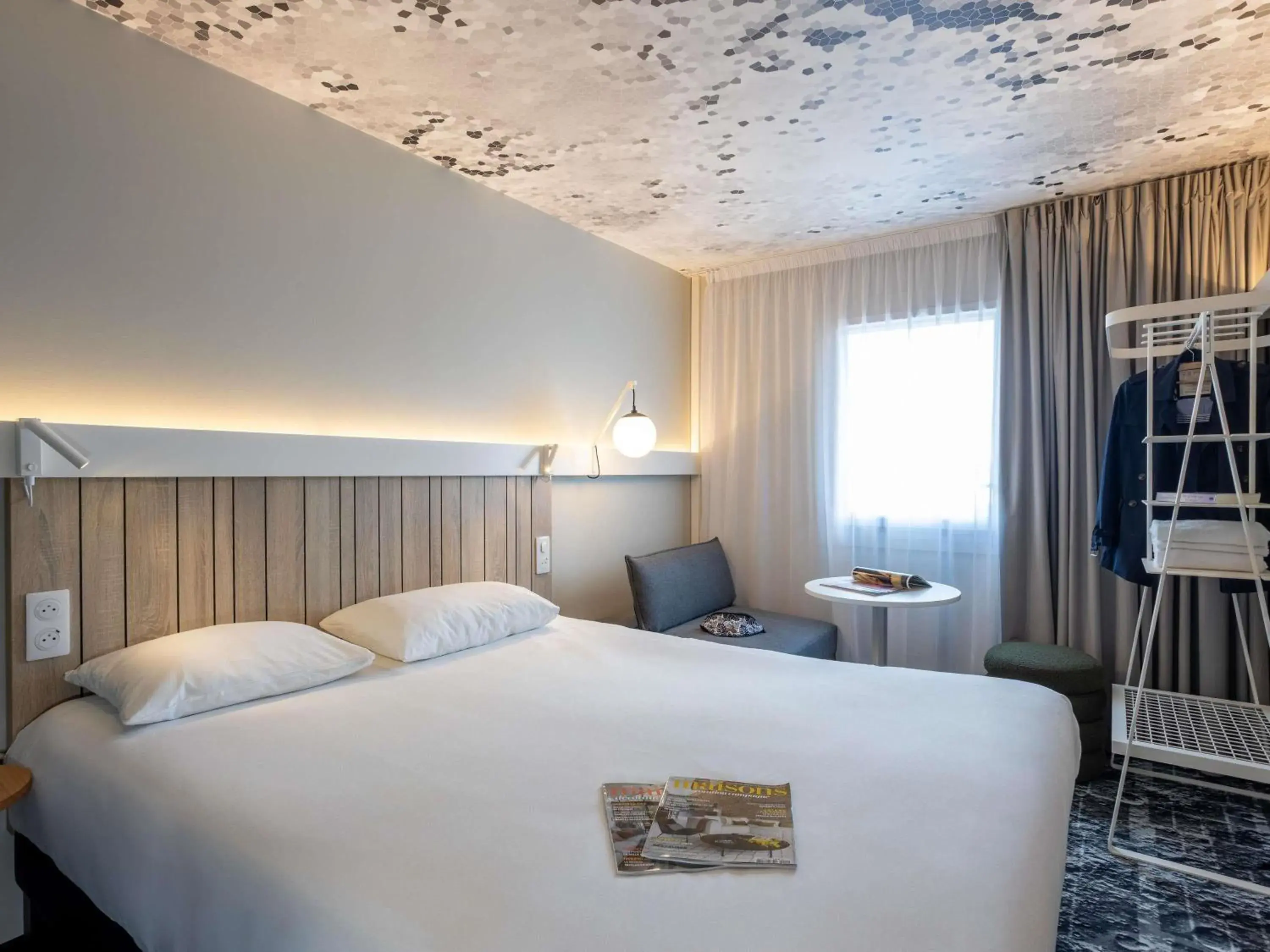 Bedroom, Bed in ibis Clermont Ferrand Montferrand Bedroom, Bed in ibis Clermont Ferrand Montferrand