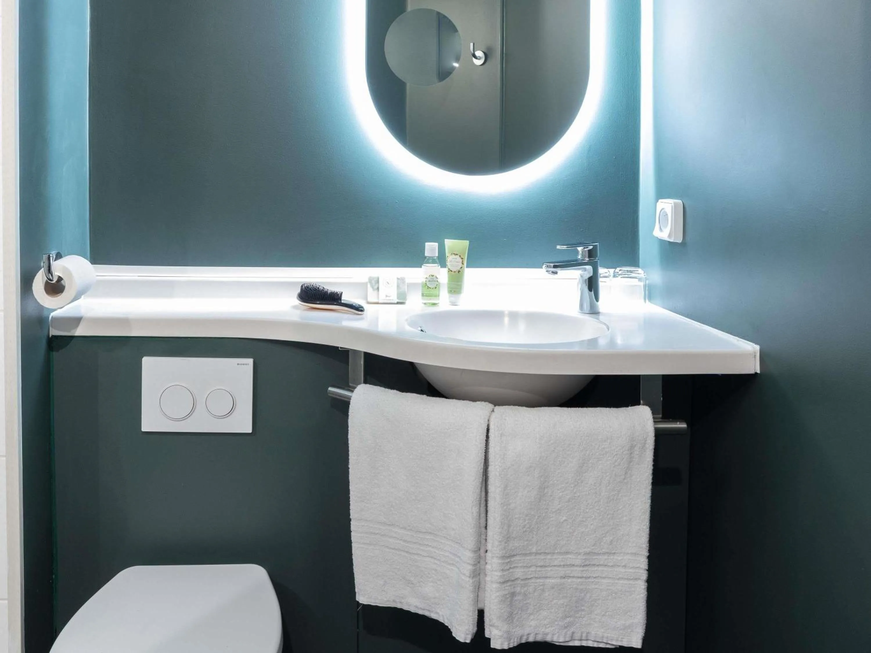 Bedroom in ibis Clermont Ferrand Montferrand