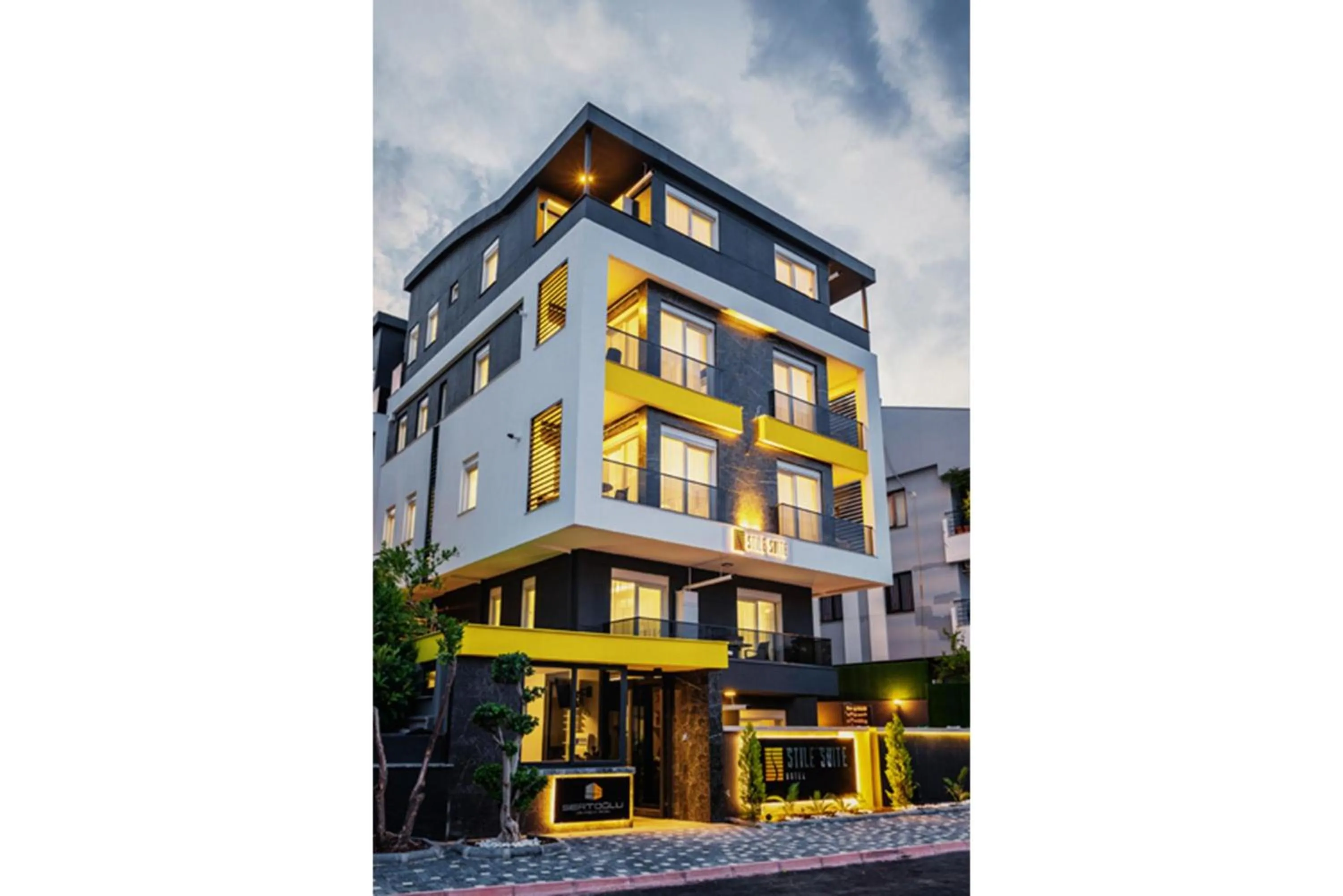 Property building in Stile Suite Family Hotel