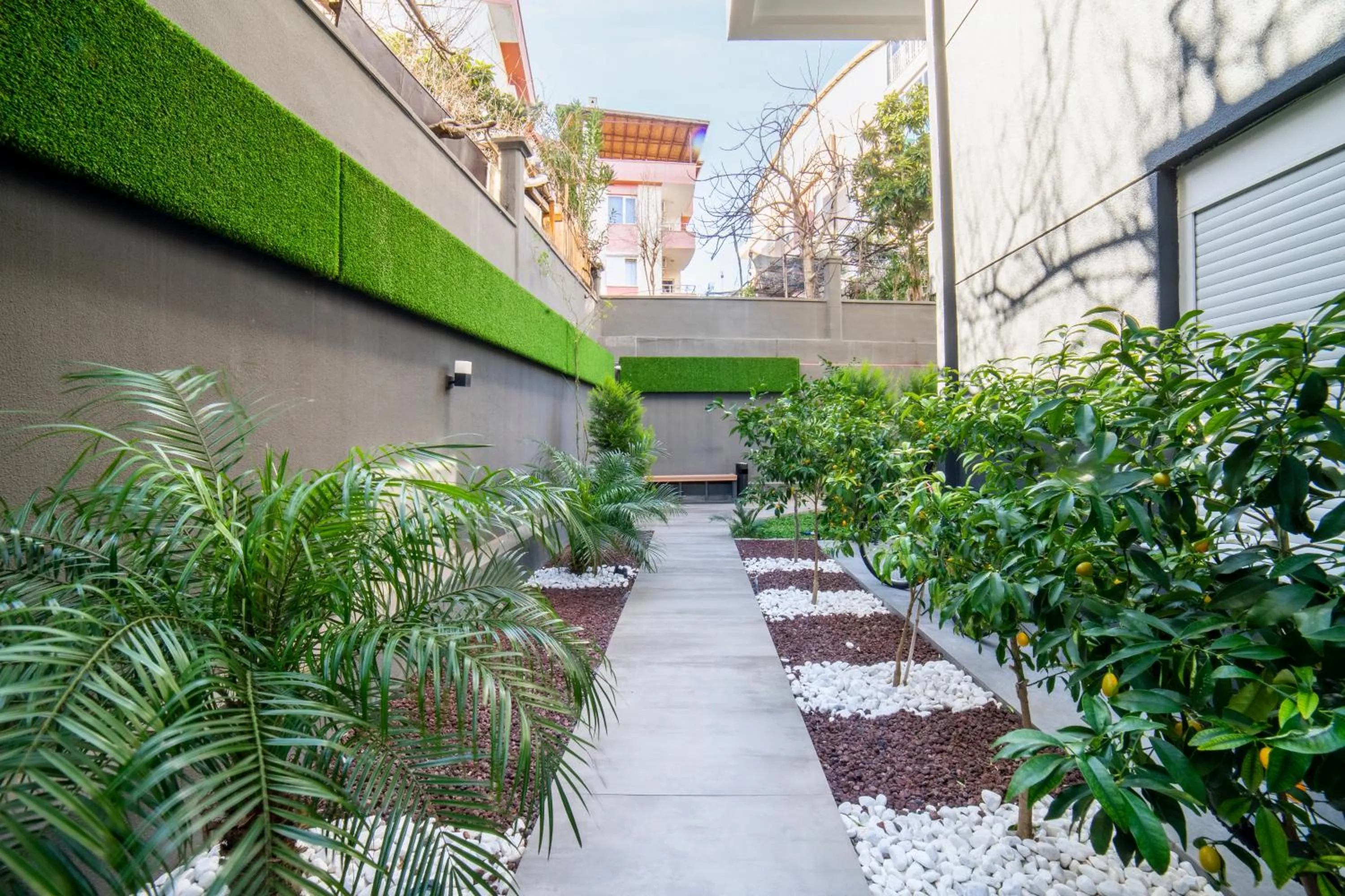 Garden view in Stile Suite Family Hotel