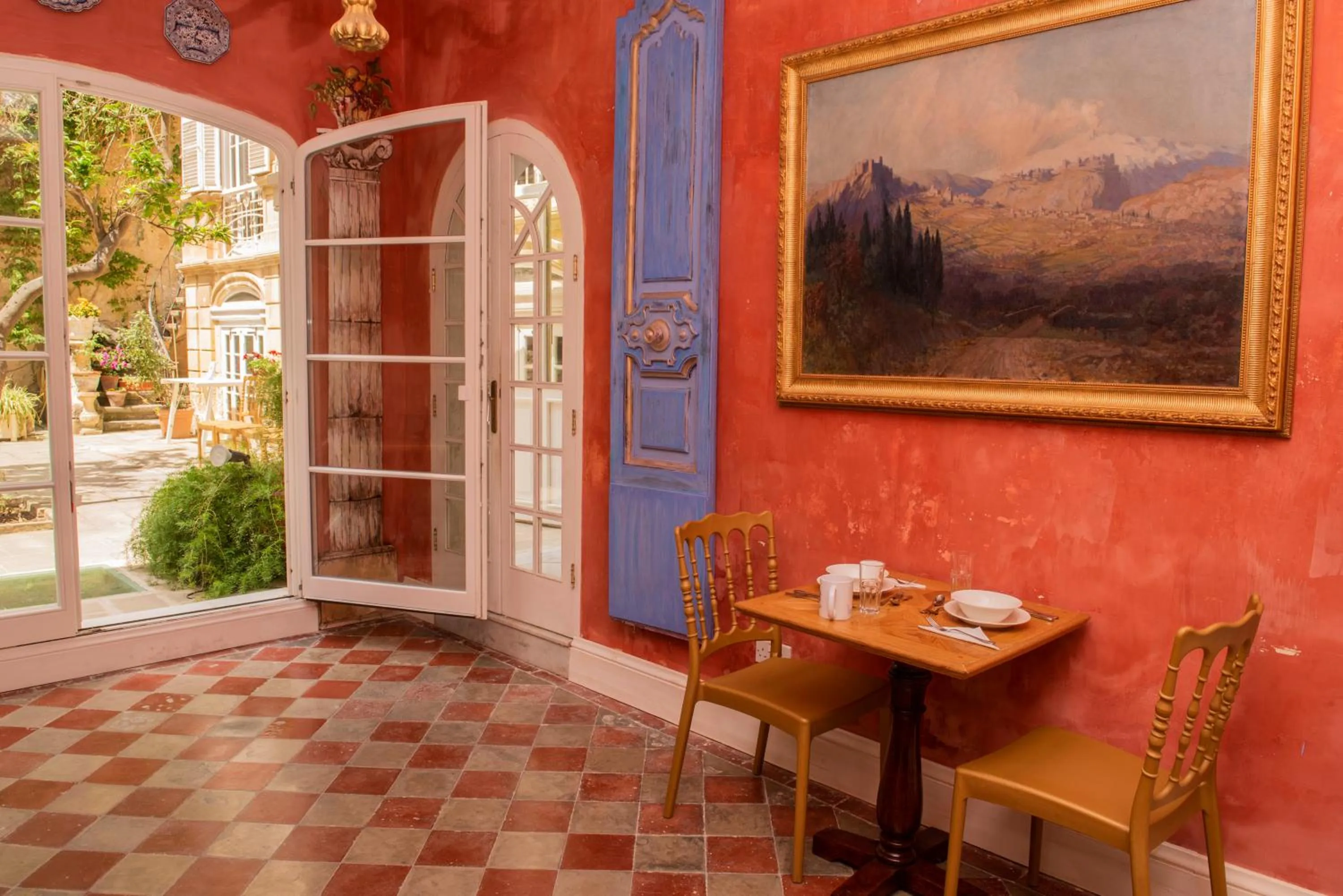 Garden view in Casa Rocca Piccola B&B