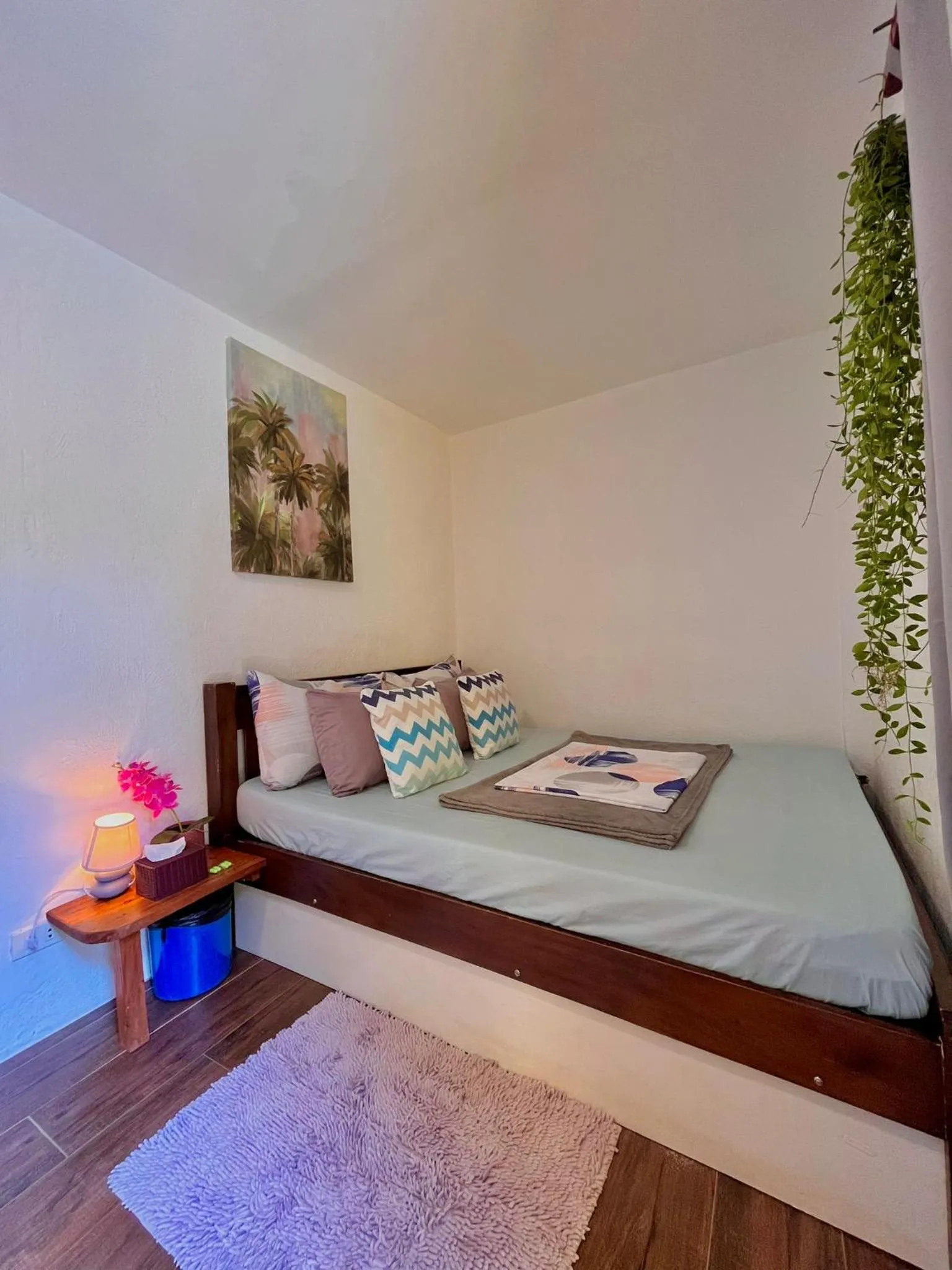 Bed in Apo Diver Beach Resort