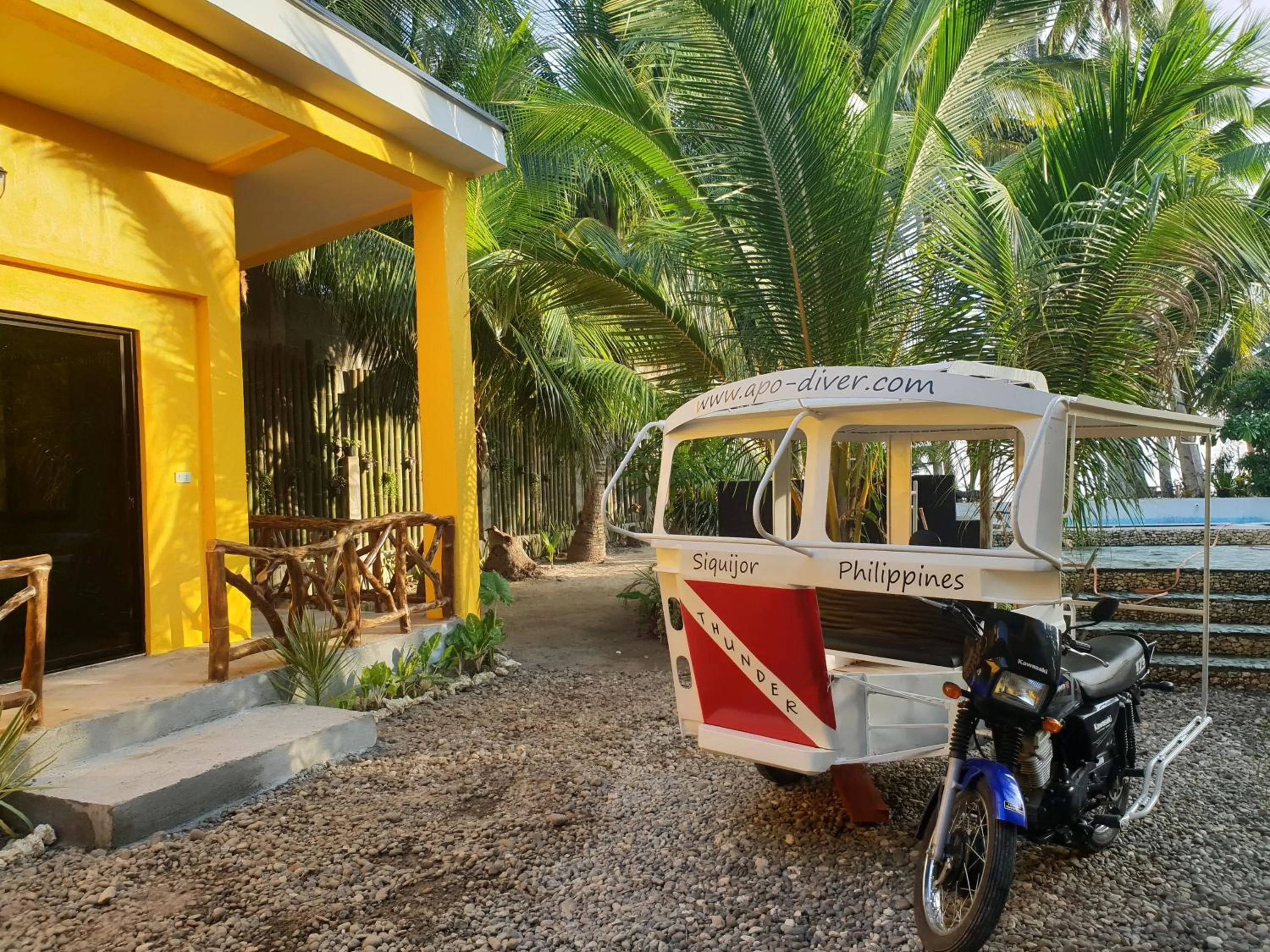 Apo Diver Beach Resort