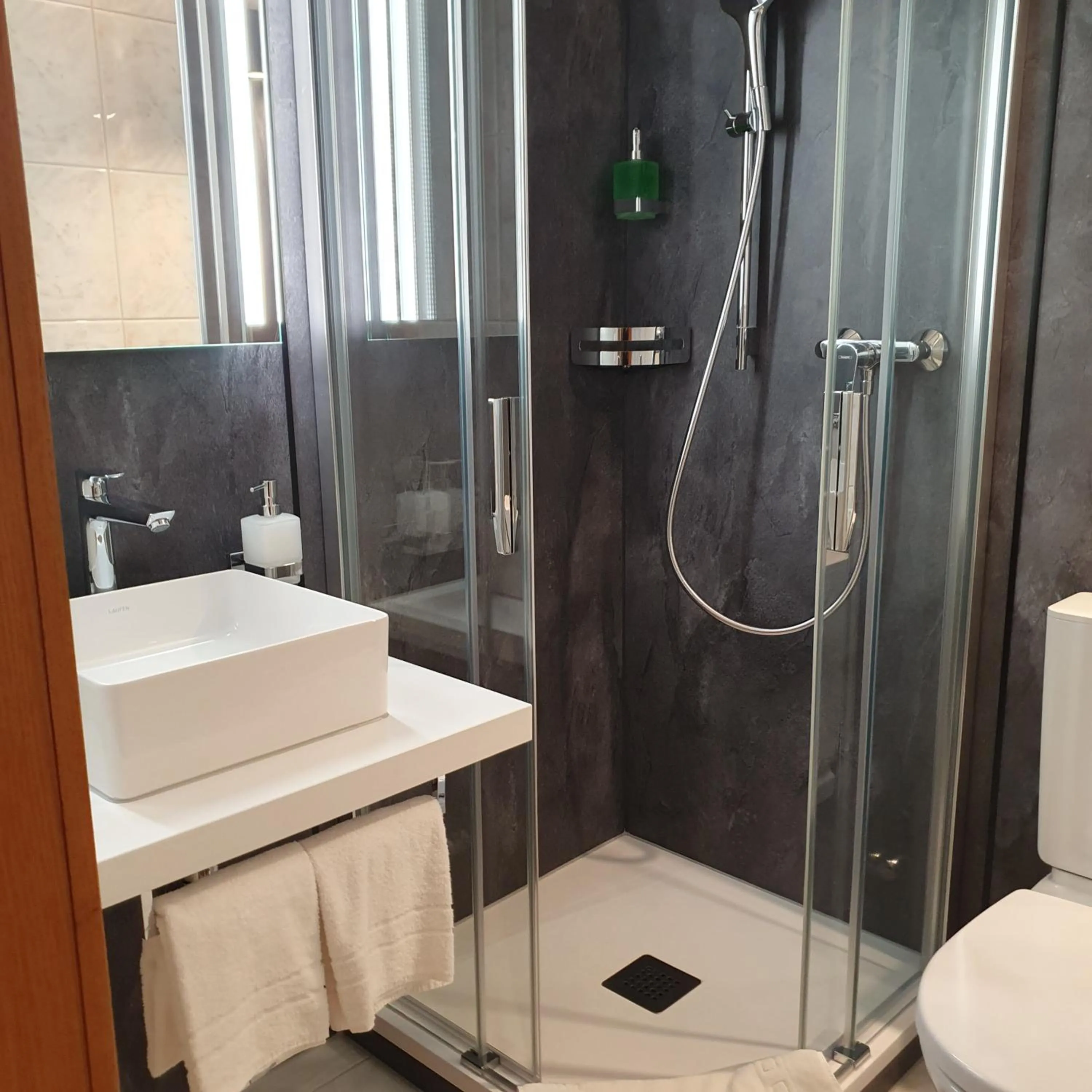 Shower in dala Hotel & Apartments