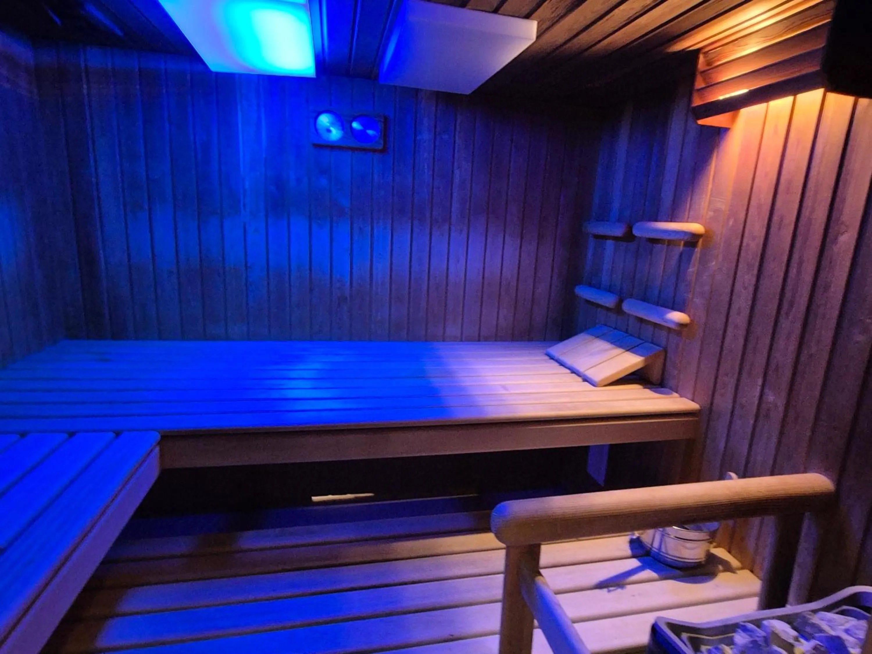 Spa and wellness centre/facilities, Bed in dala Hotel & Apartments